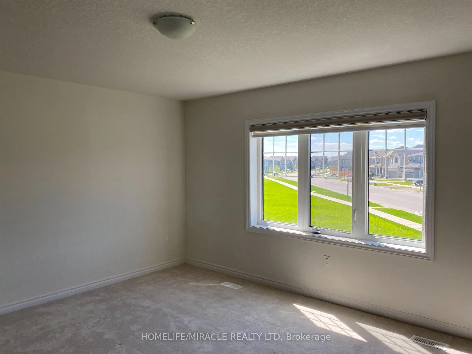 Photo 33 of 2 Cahill Drive, Brantford, Empire — HOMEH