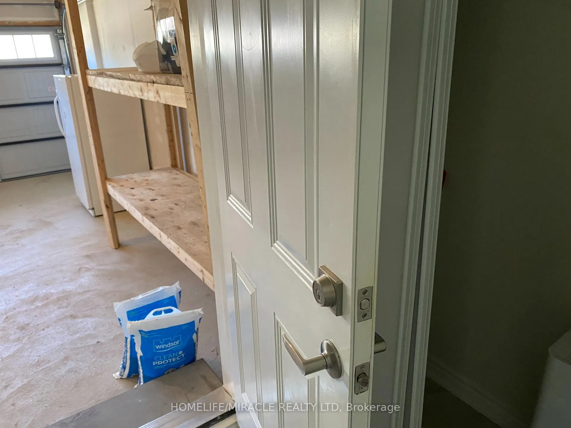 Photo 36 of 2 Cahill Drive, Brantford, Empire — HOMEH