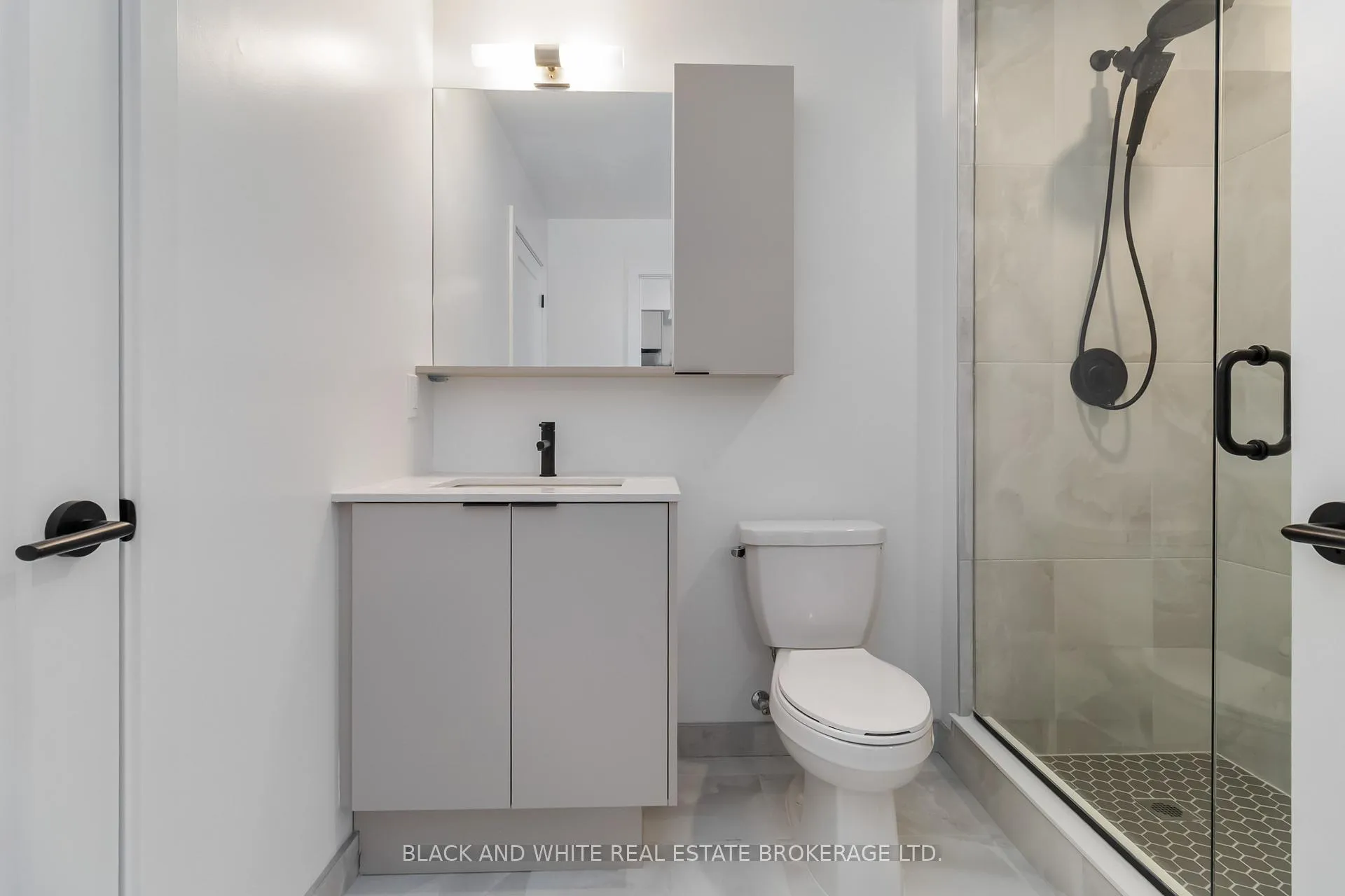 Photo 15 of Unit 912, 2088 James Street, Burlington, Brant — HOMEH