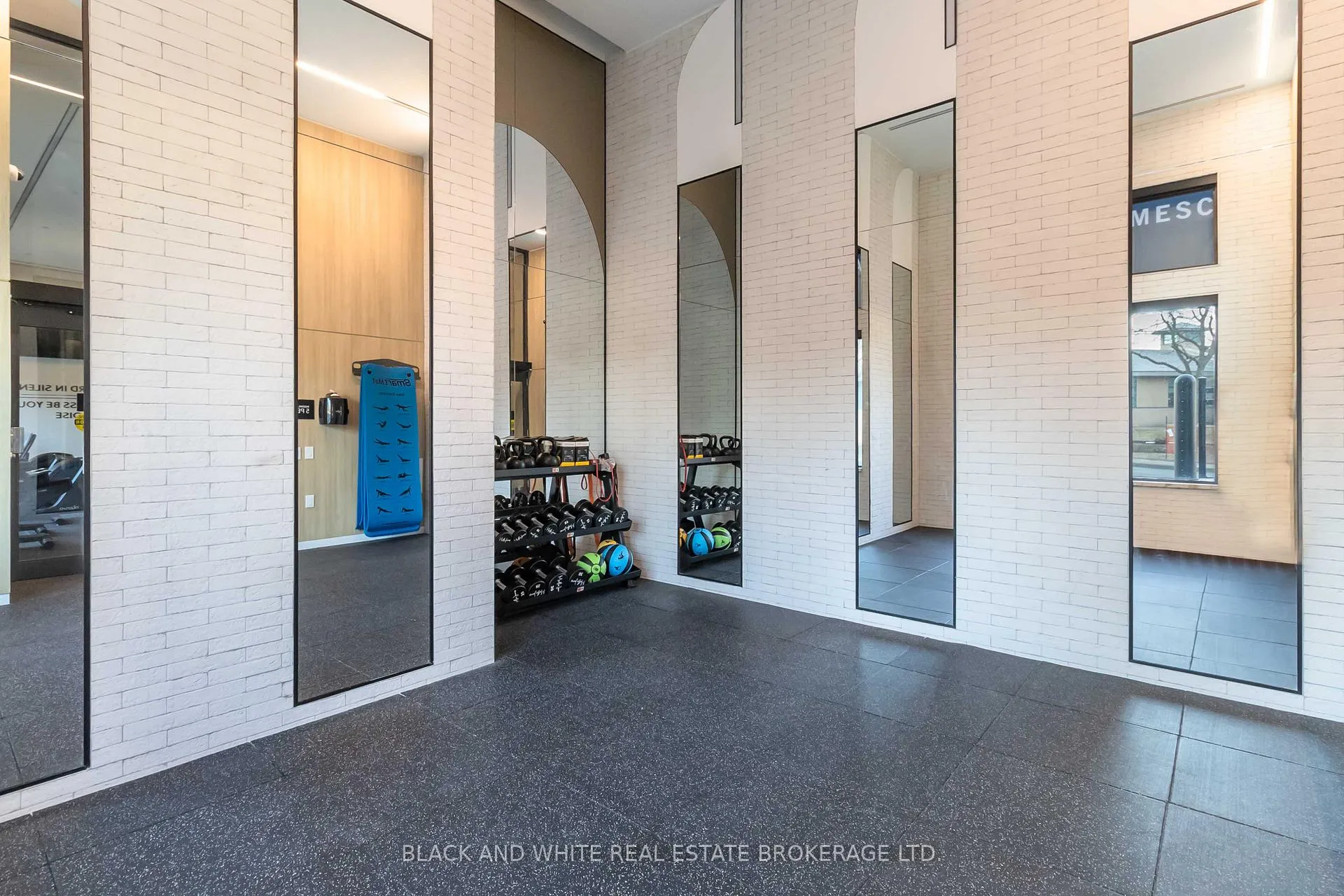 Photo 21 of Unit 912, 2088 James Street, Burlington, Brant — HOMEH