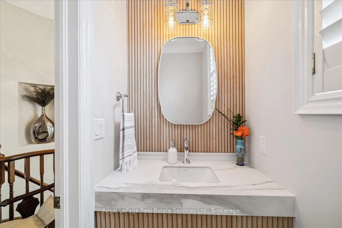 Photo 5 of Unit 3, 120 Bronte Road, Oakville, Bronte — HOMEH