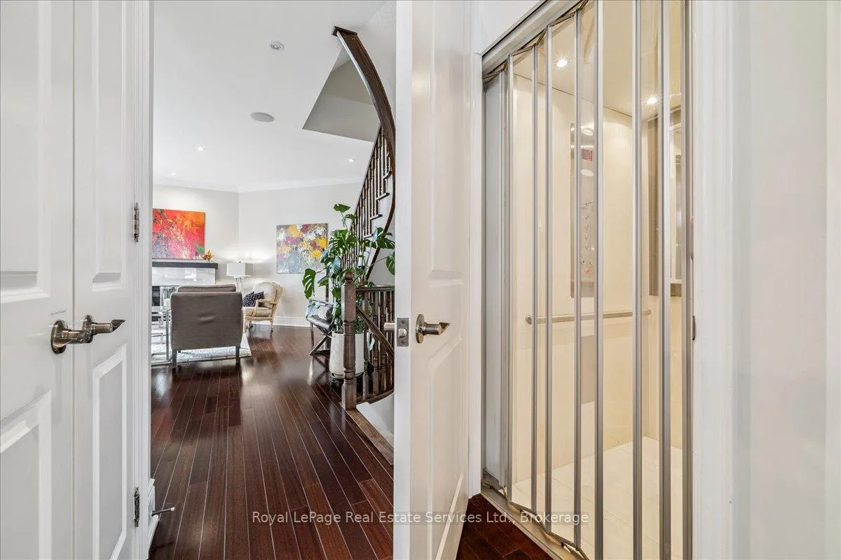 Photo 6 of Unit 3, 120 Bronte Road, Oakville, Bronte — HOMEH