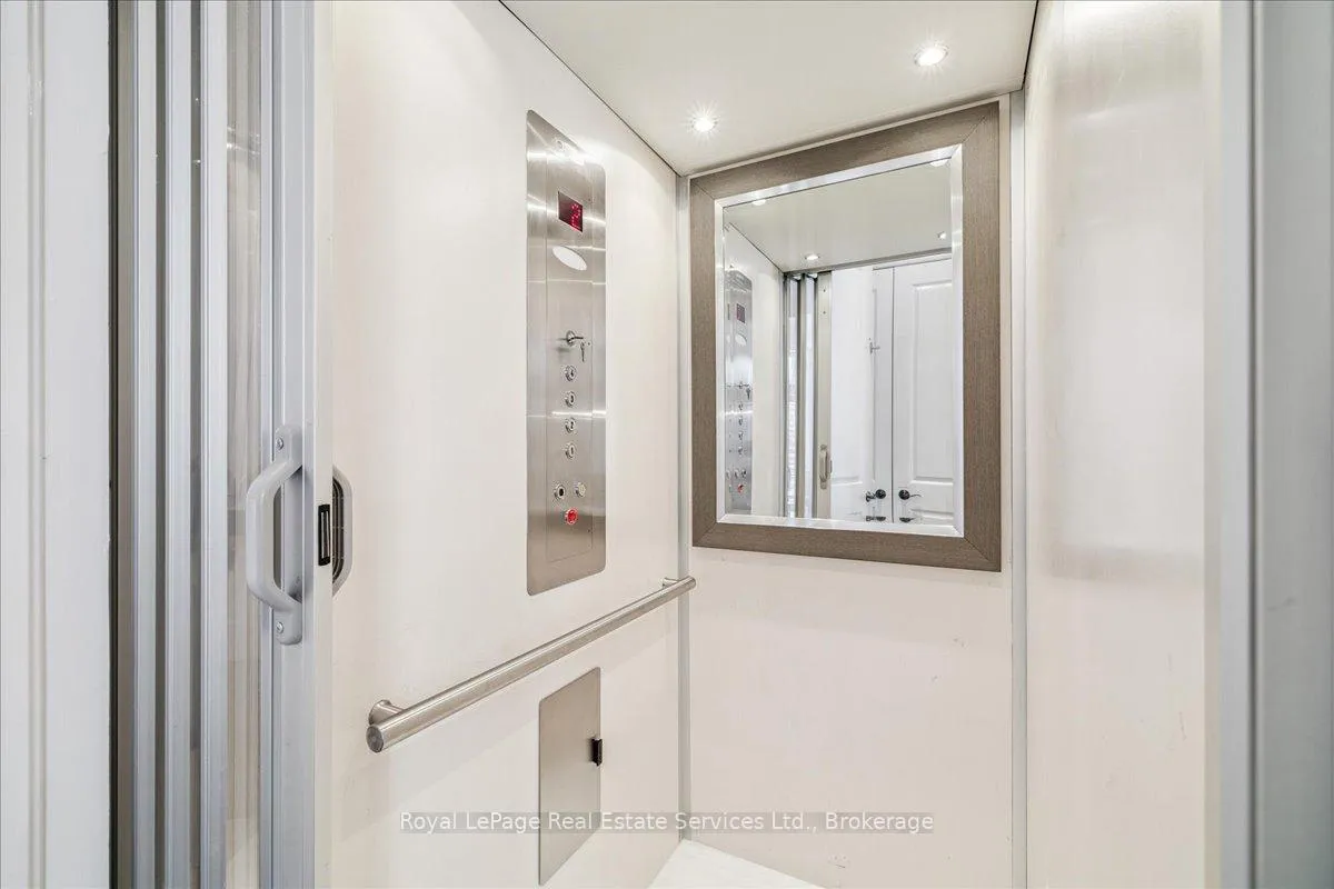Photo 7 of Unit 3, 120 Bronte Road, Oakville, Bronte — HOMEH