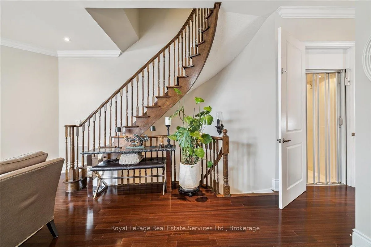 Photo 8 of Unit 3, 120 Bronte Road, Oakville, Bronte — HOMEH