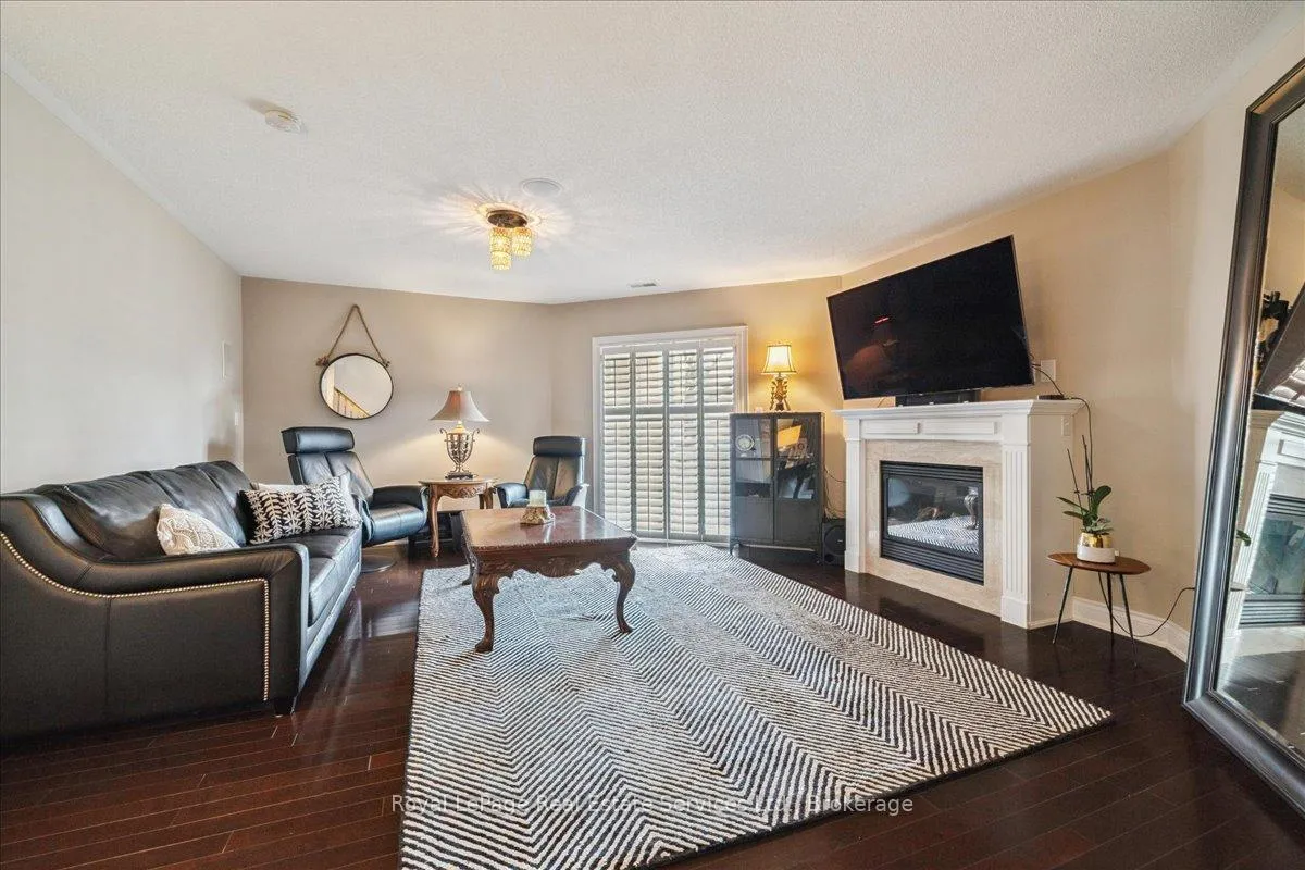Photo 44 of Unit 3, 120 Bronte Road, Oakville, Bronte — HOMEH