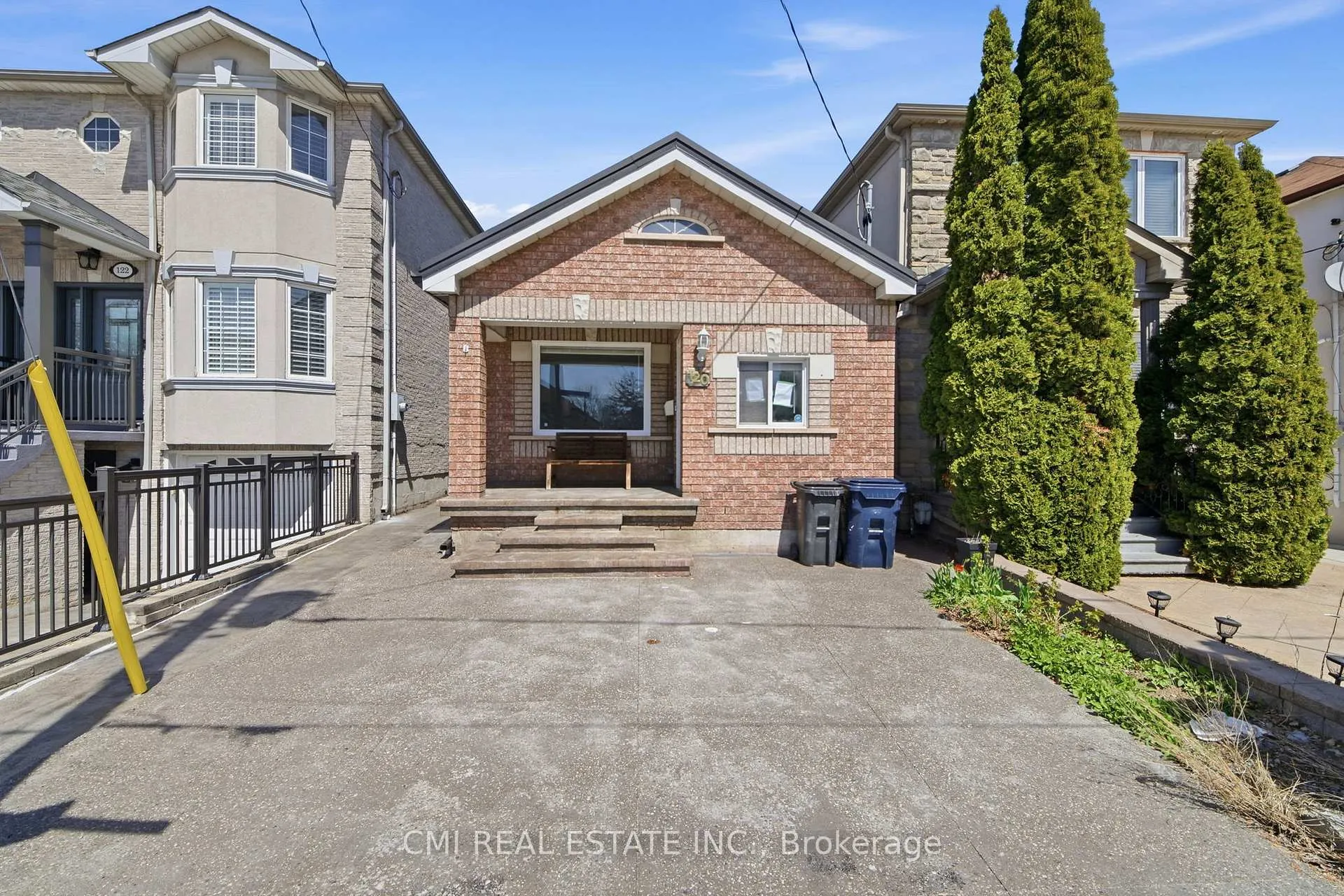 Photo 1 of 120 Northland Avenue, Toronto, Rockcliffe-Smythe — HOMEH