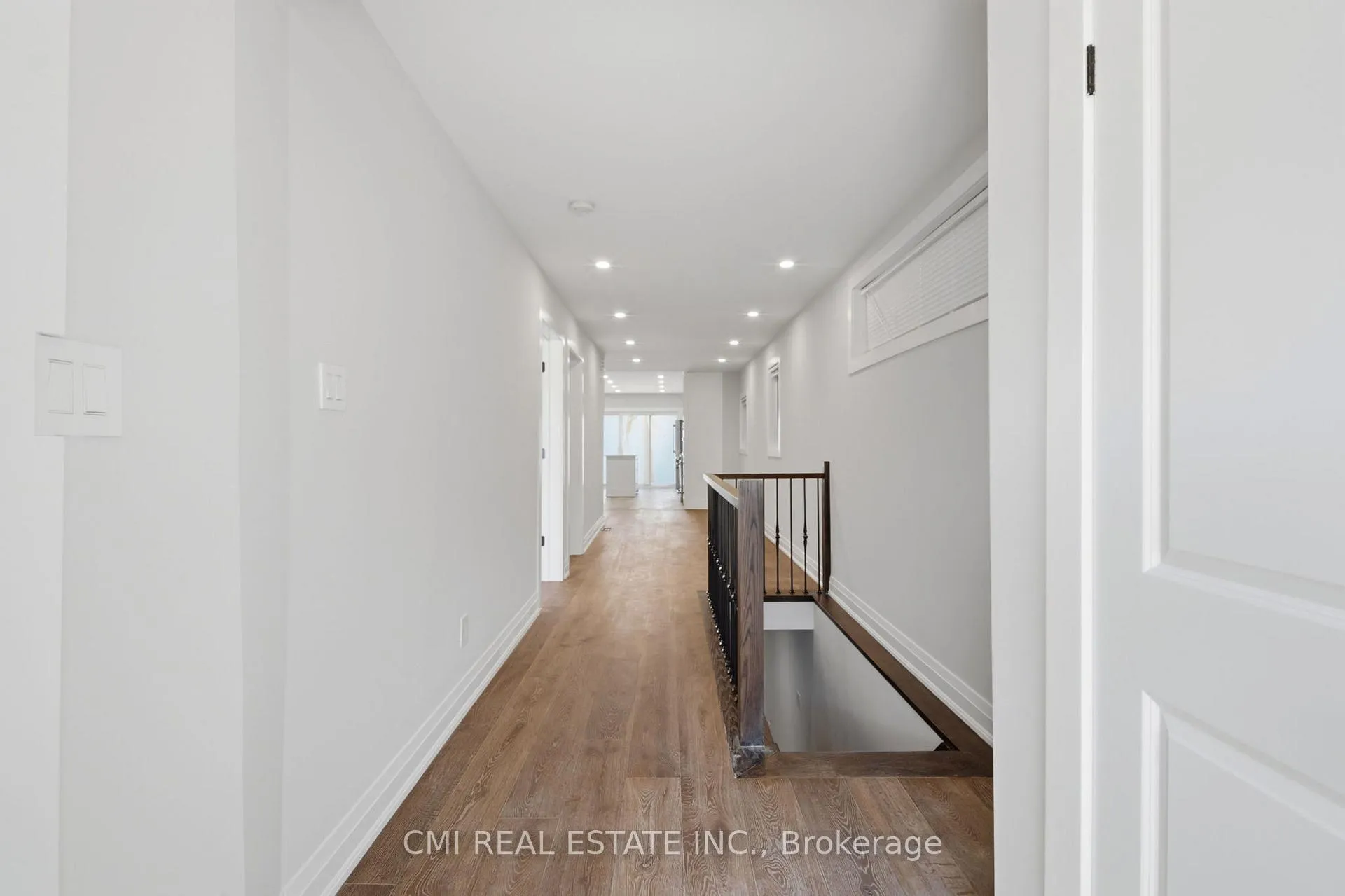 Photo 6 of 120 Northland Avenue, Toronto, Rockcliffe-Smythe — HOMEH