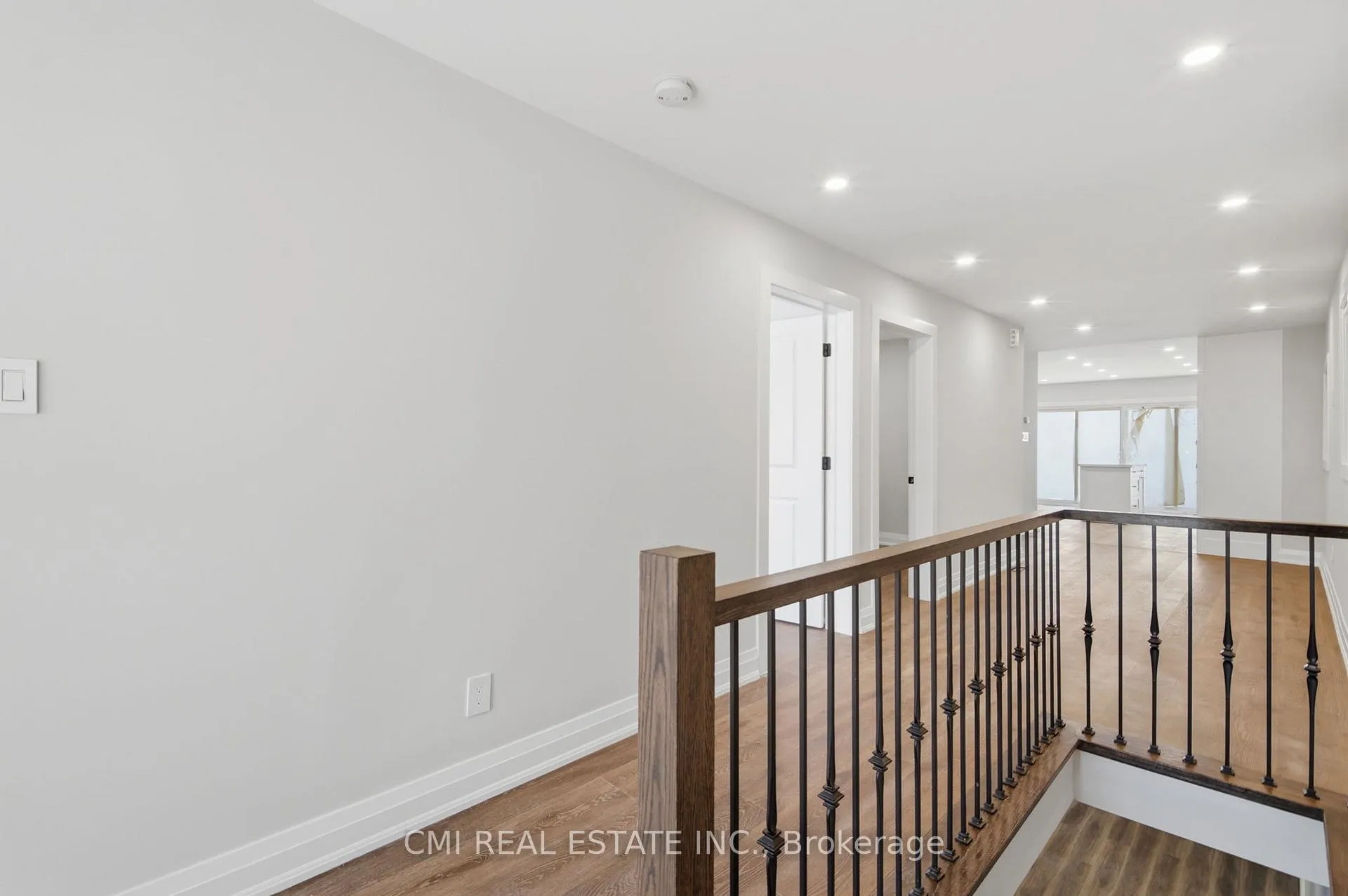 Photo 15 of 120 Northland Avenue, Toronto, Rockcliffe-Smythe — HOMEH