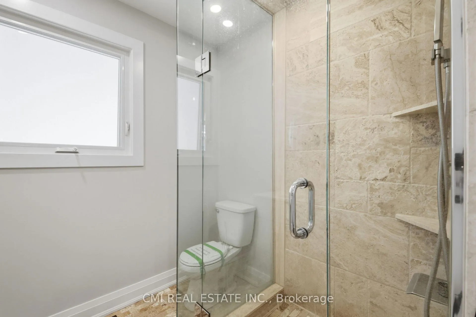 Photo 20 of 120 Northland Avenue, Toronto, Rockcliffe-Smythe — HOMEH