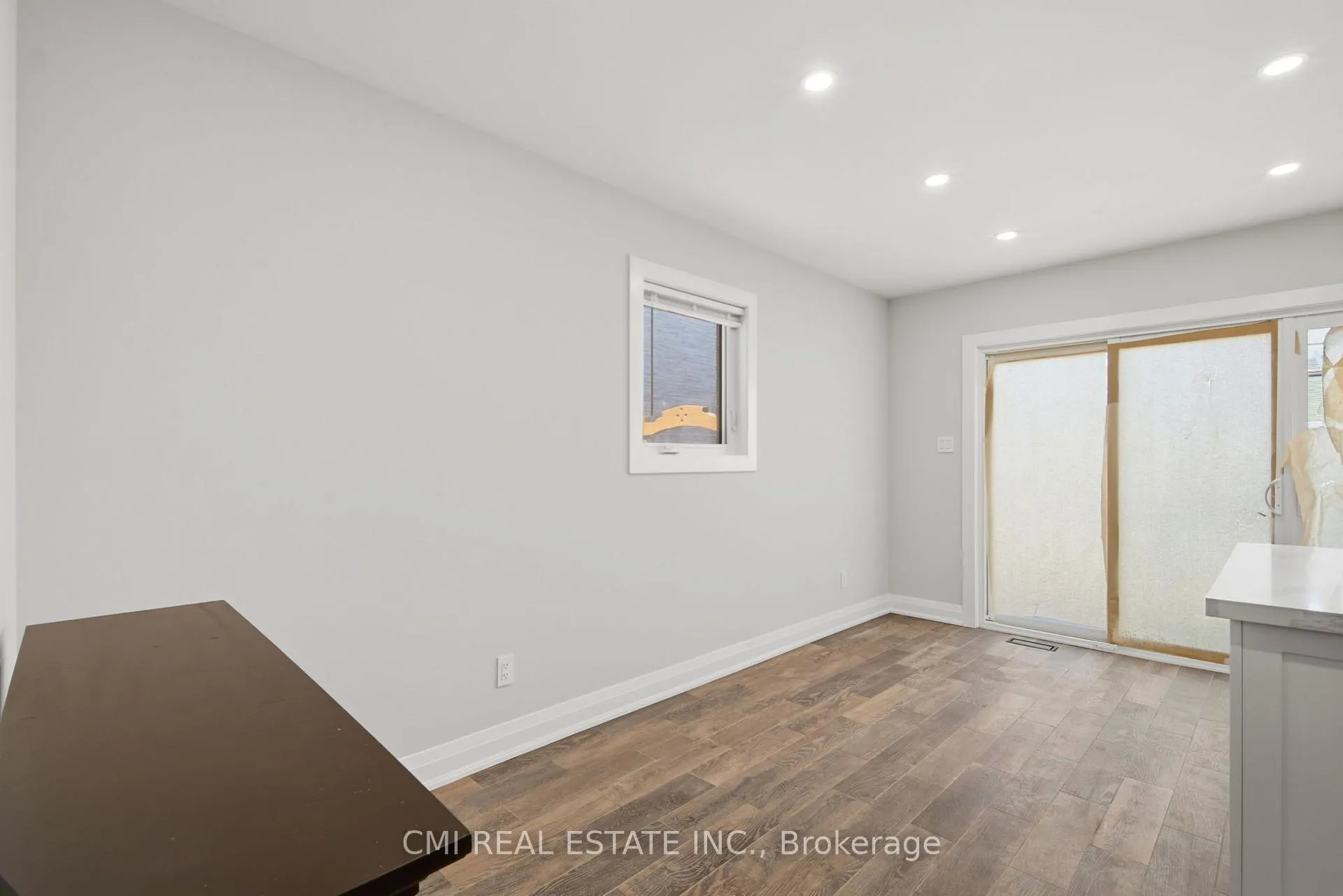 Photo 26 of 120 Northland Avenue, Toronto, Rockcliffe-Smythe — HOMEH