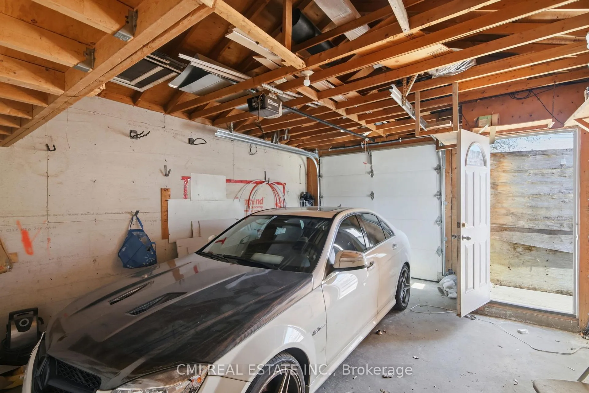 Photo 36 of 120 Northland Avenue, Toronto, Rockcliffe-Smythe — HOMEH