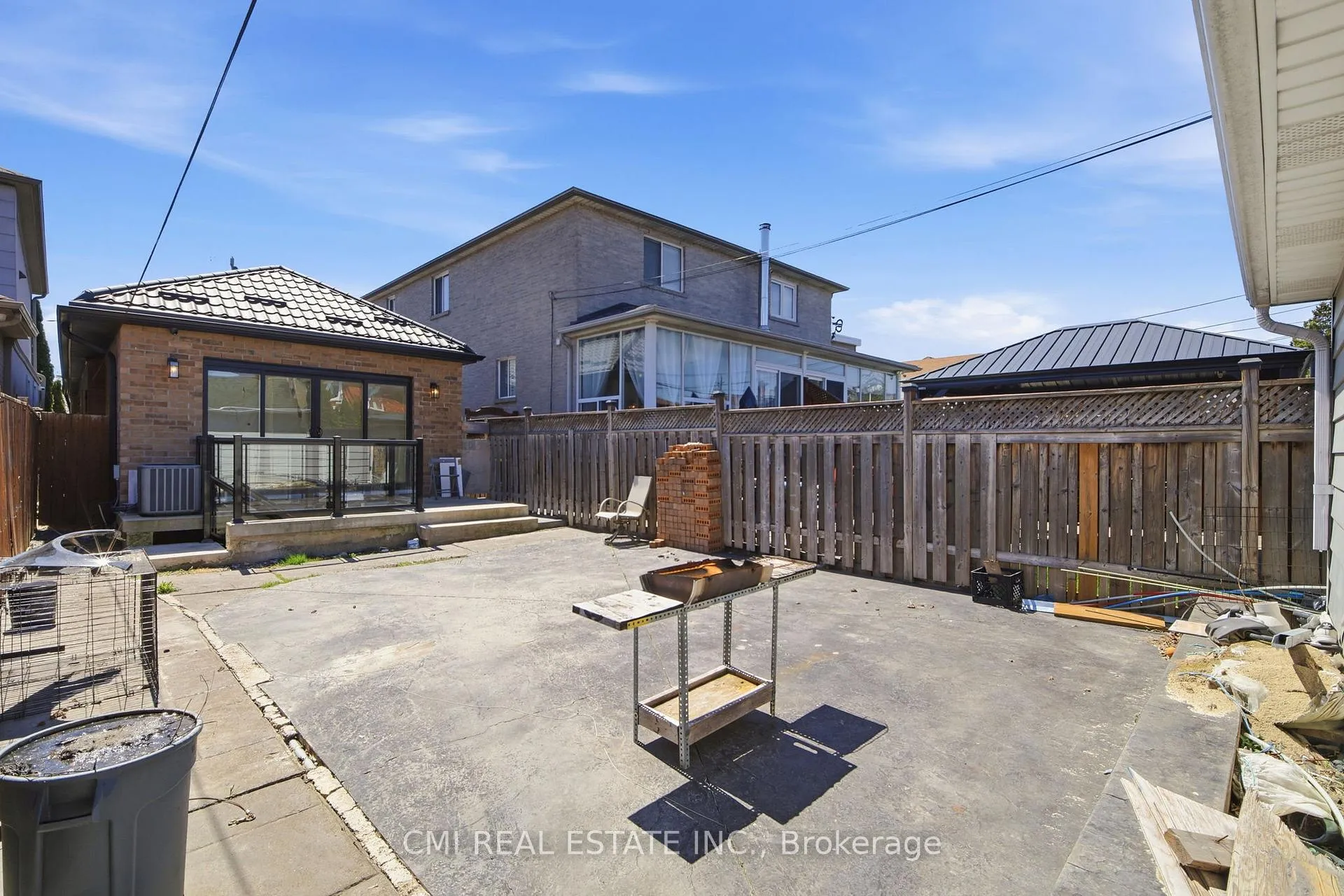 Photo 38 of 120 Northland Avenue, Toronto, Rockcliffe-Smythe — HOMEH