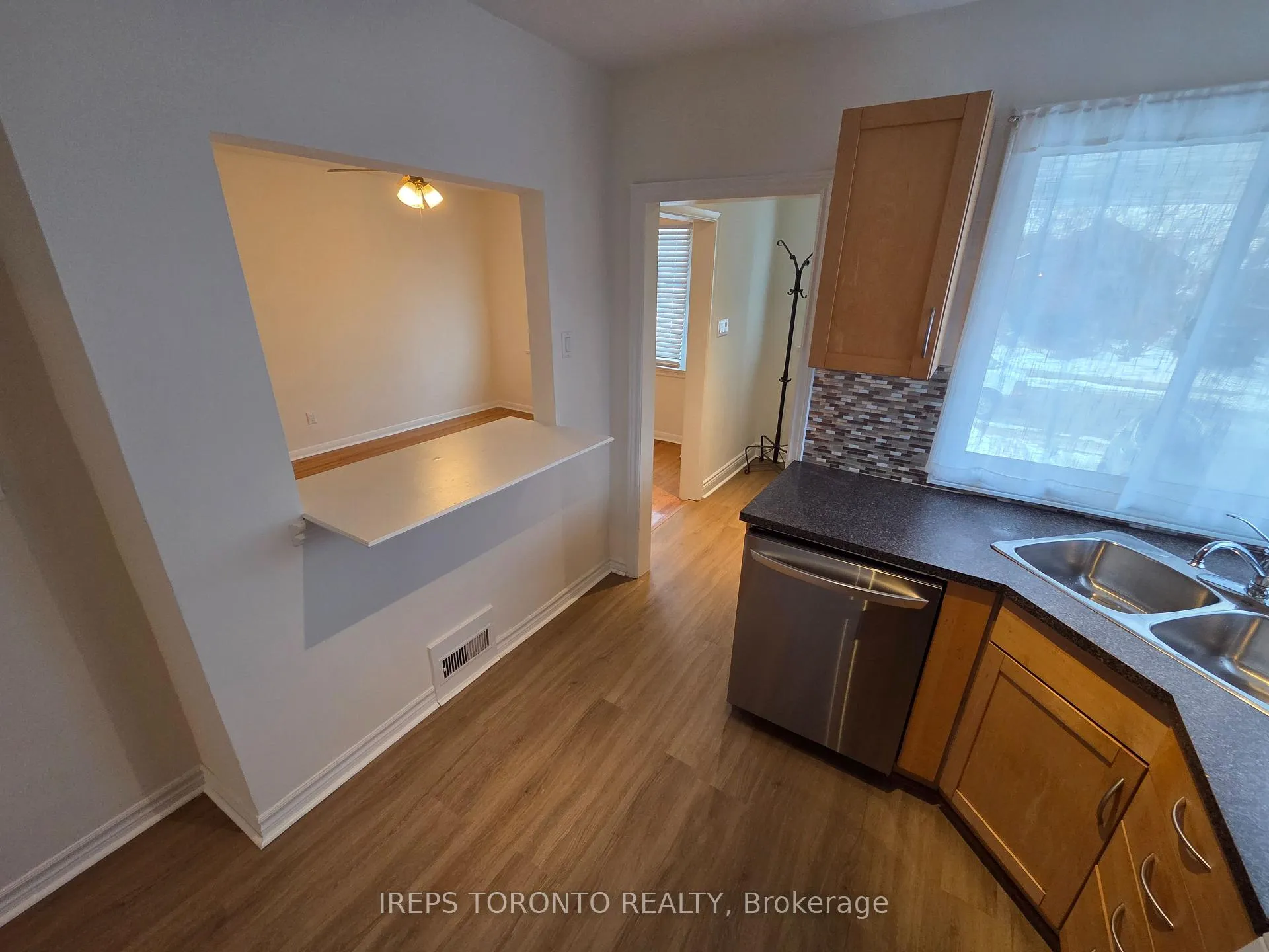Photo 3 of 38 Tiago Avenue, Toronto, O'Connor-Parkview — HOMEH