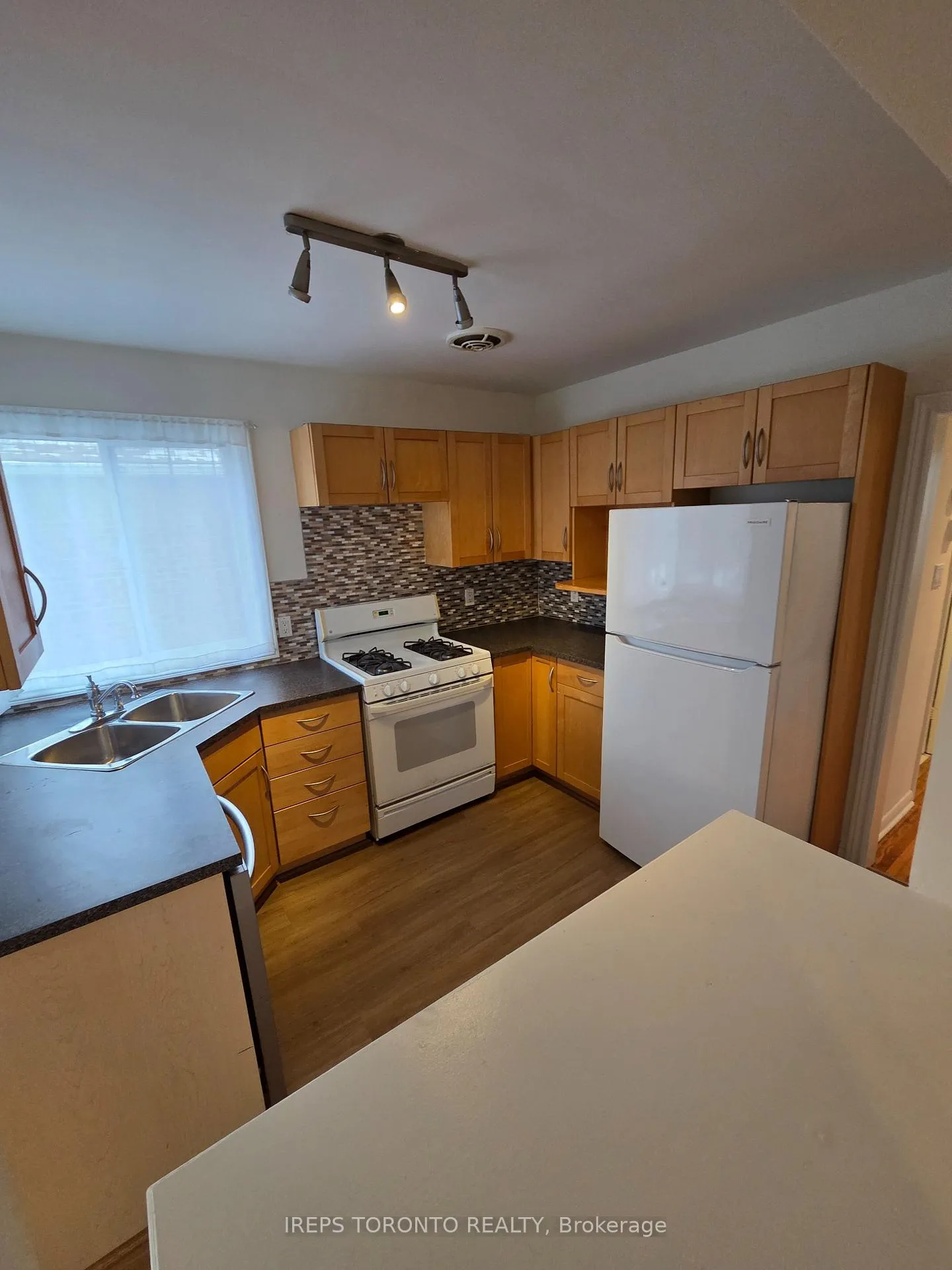 Photo 4 of 38 Tiago Avenue, Toronto, O'Connor-Parkview — HOMEH