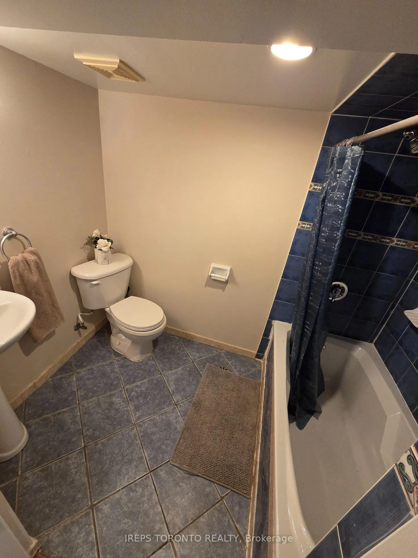 Photo 16 of 38 Tiago Avenue, Toronto, O'Connor-Parkview — HOMEH