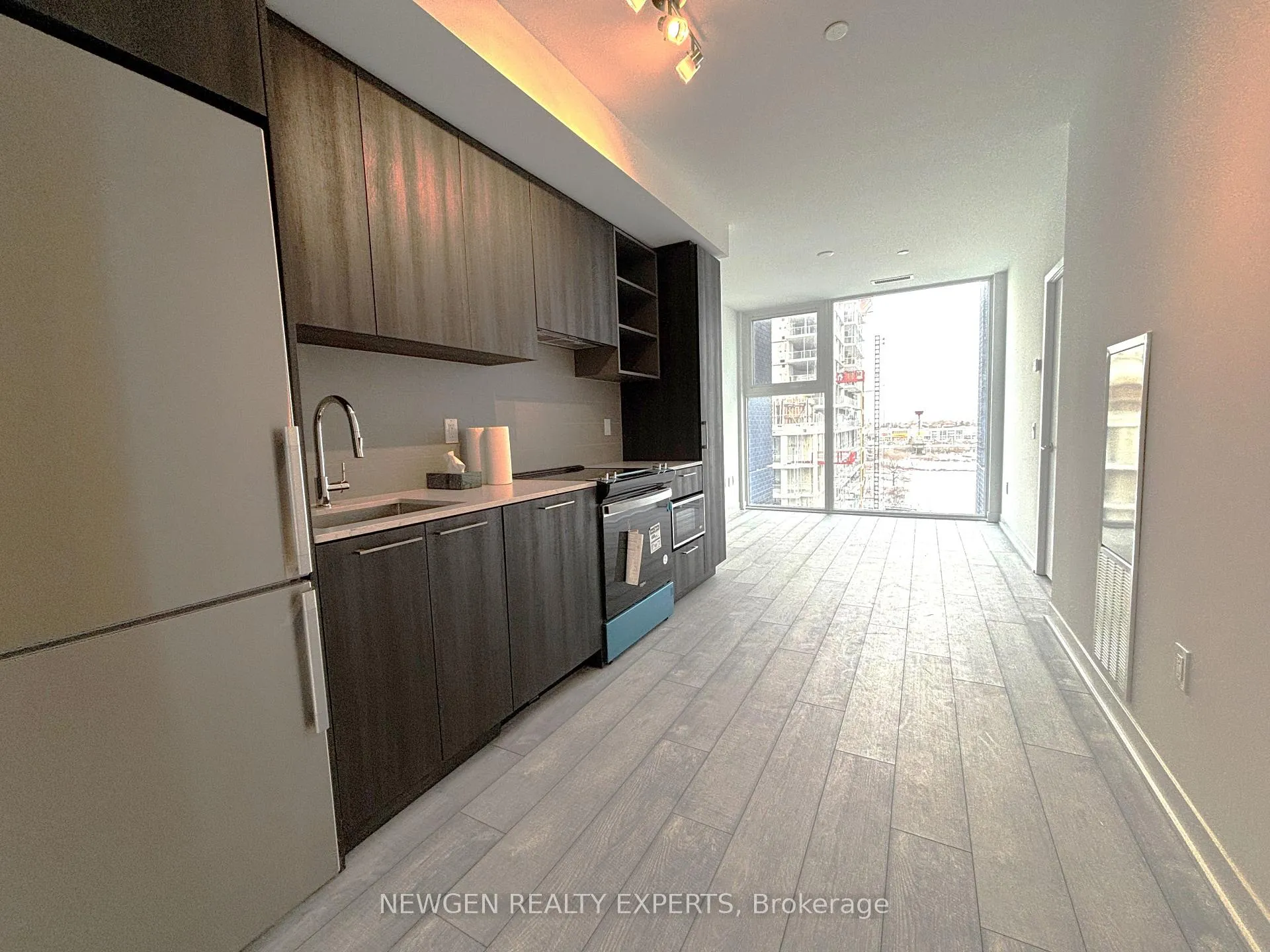 Photo 4 of Unit 701, 260 Malta Avenue, Brampton, Fletcher's Creek South — HOMEH