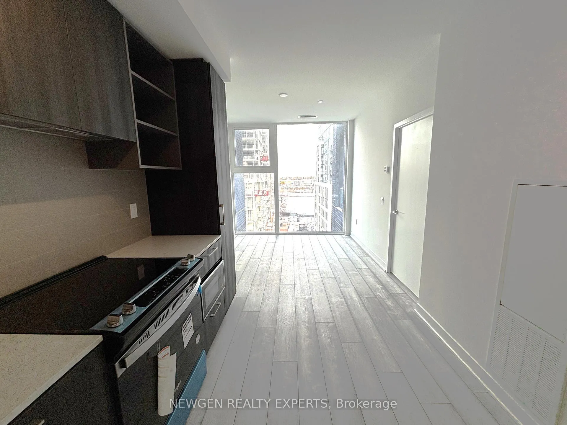 Photo 5 of Unit 701, 260 Malta Avenue, Brampton, Fletcher's Creek South — HOMEH