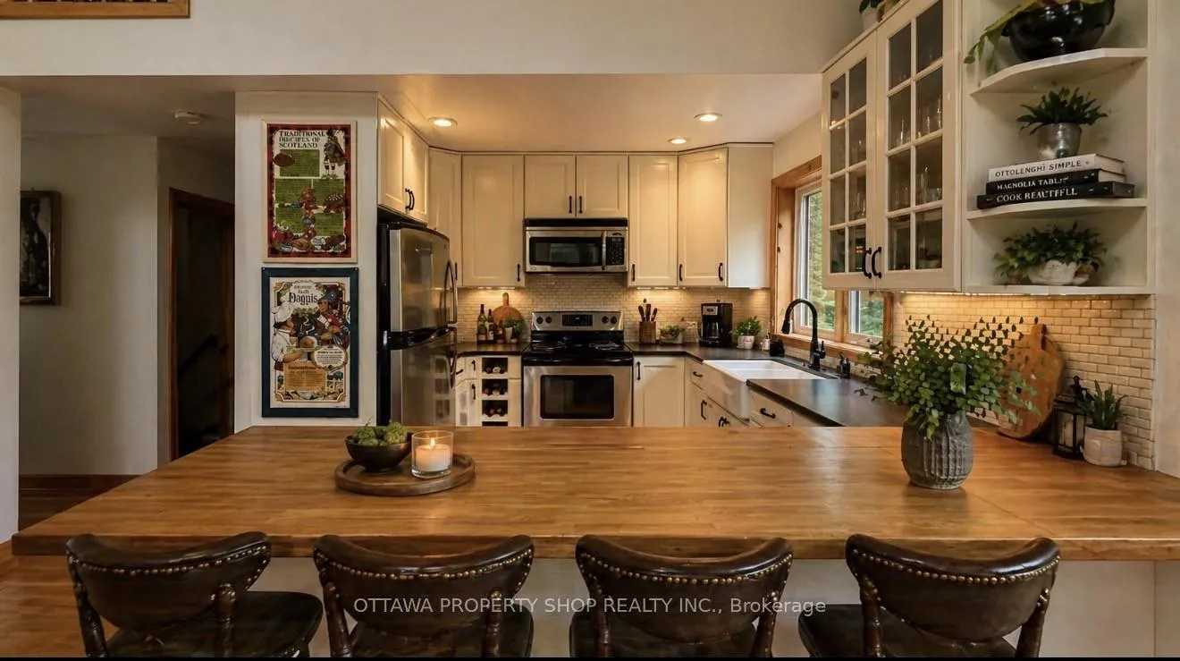 Photo 10 of 927 Spruce Ridge Road, Ottawa, Huntley Ward (South West) — HOMEH