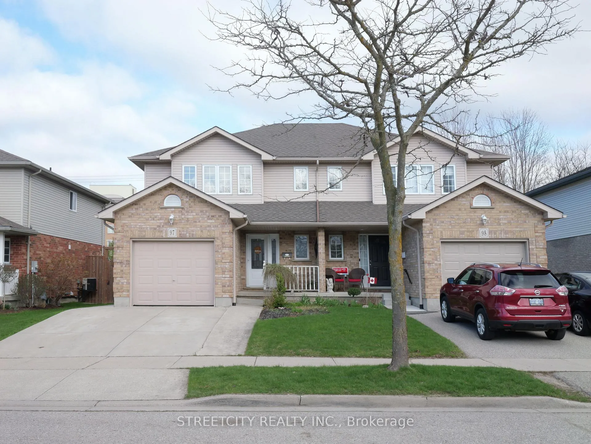 Photo 6 of 97 Gregory Crescent, Stratford — HOMEH