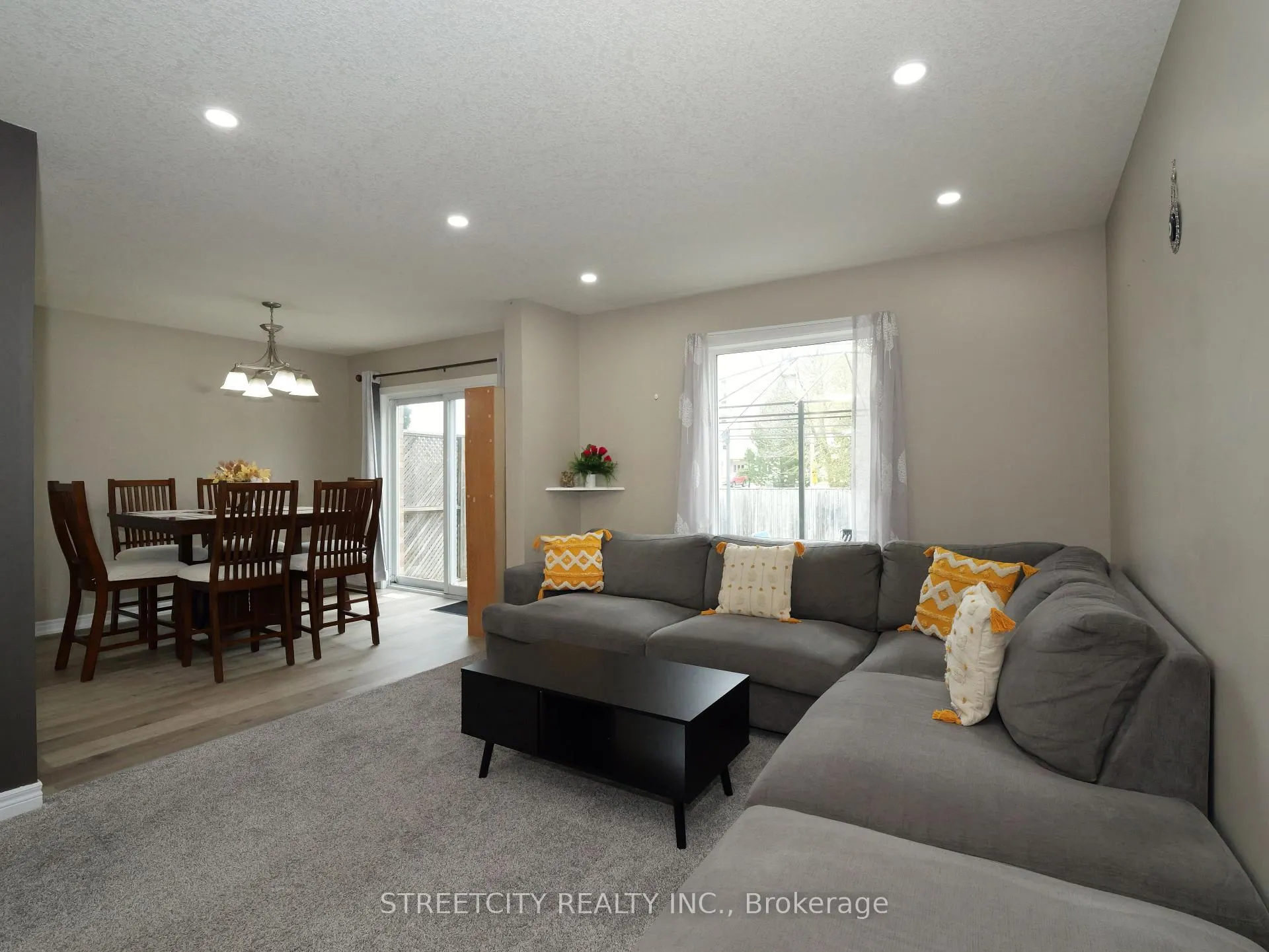 Photo 12 of 97 Gregory Crescent, Stratford — HOMEH