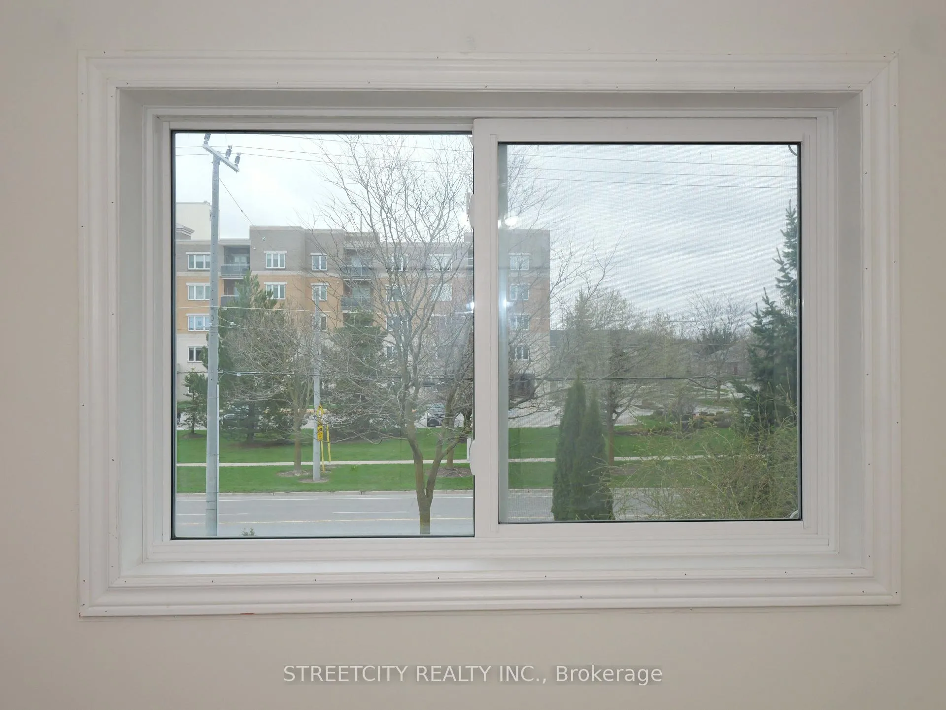 Photo 28 of 97 Gregory Crescent, Stratford — HOMEH