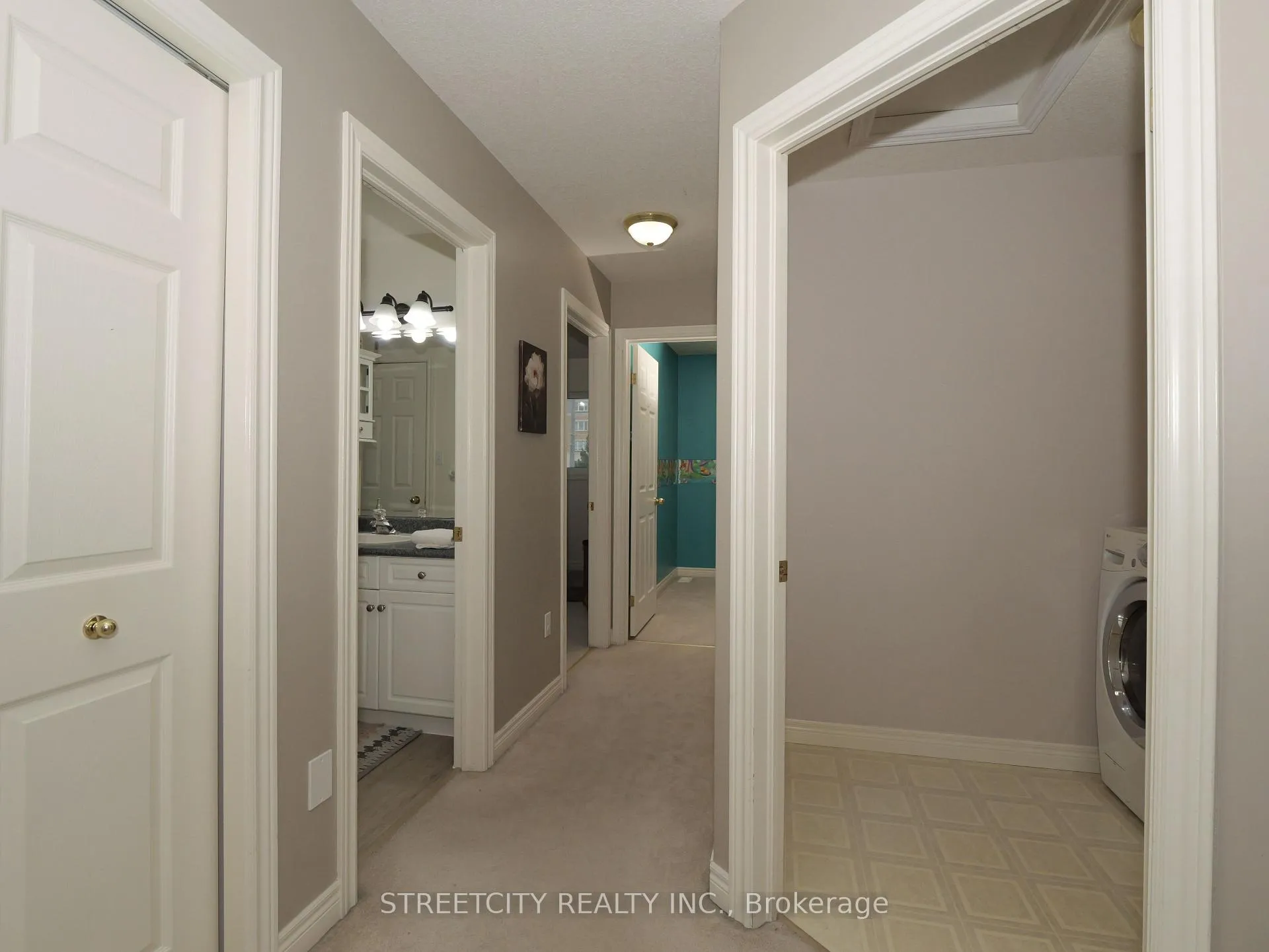 Photo 32 of 97 Gregory Crescent, Stratford — HOMEH