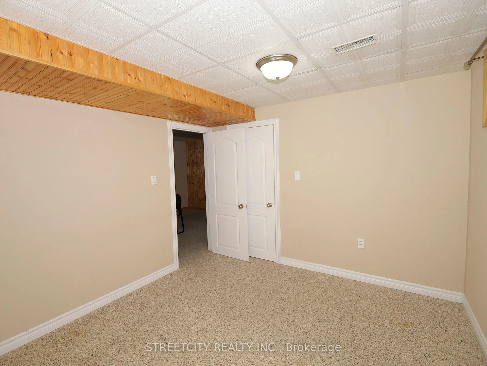 Photo 40 of 97 Gregory Crescent, Stratford — HOMEH