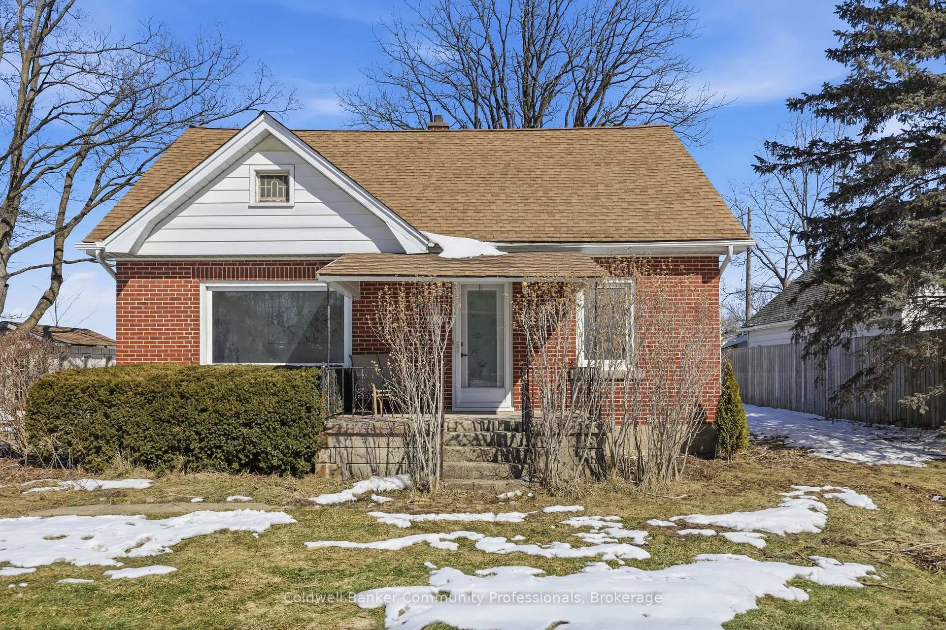 Photo 4 of 74 Freelton Road, Hamilton, Freelton — HOMEH