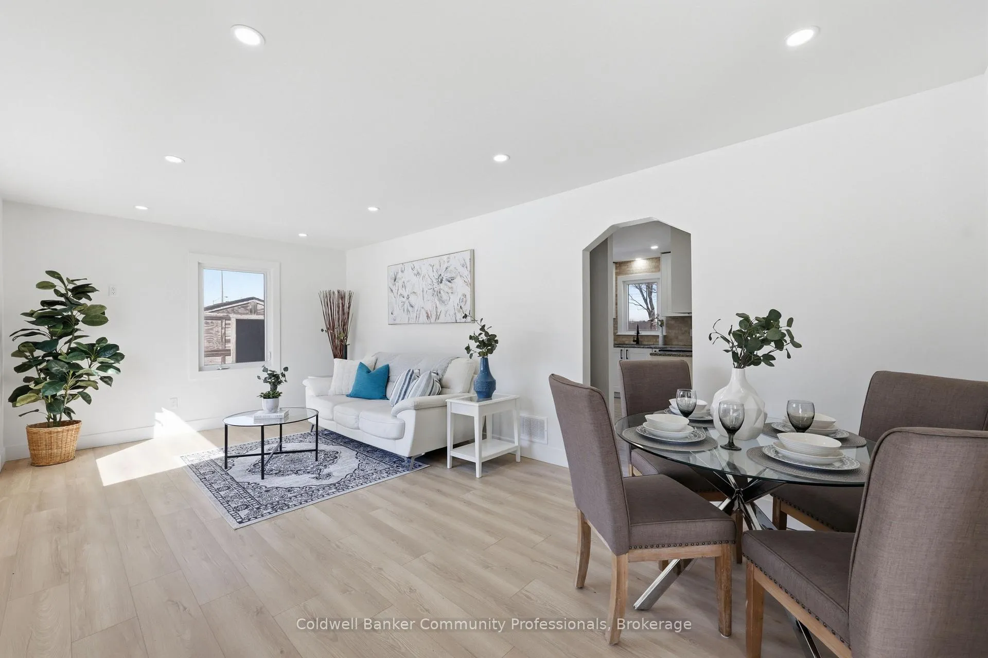 Photo 7 of 74 Freelton Road, Hamilton, Freelton — HOMEH