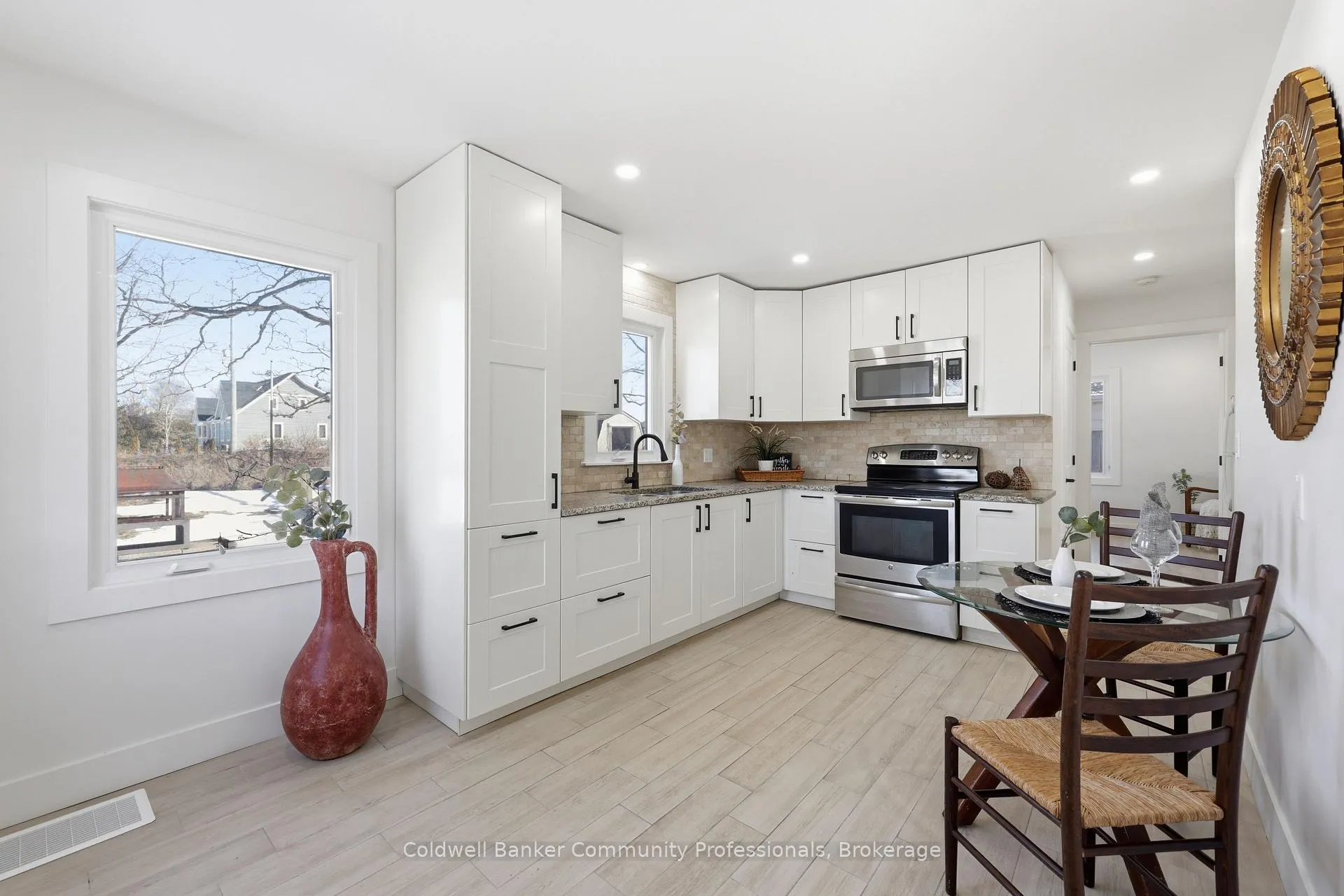 Photo 16 of 74 Freelton Road, Hamilton, Freelton — HOMEH