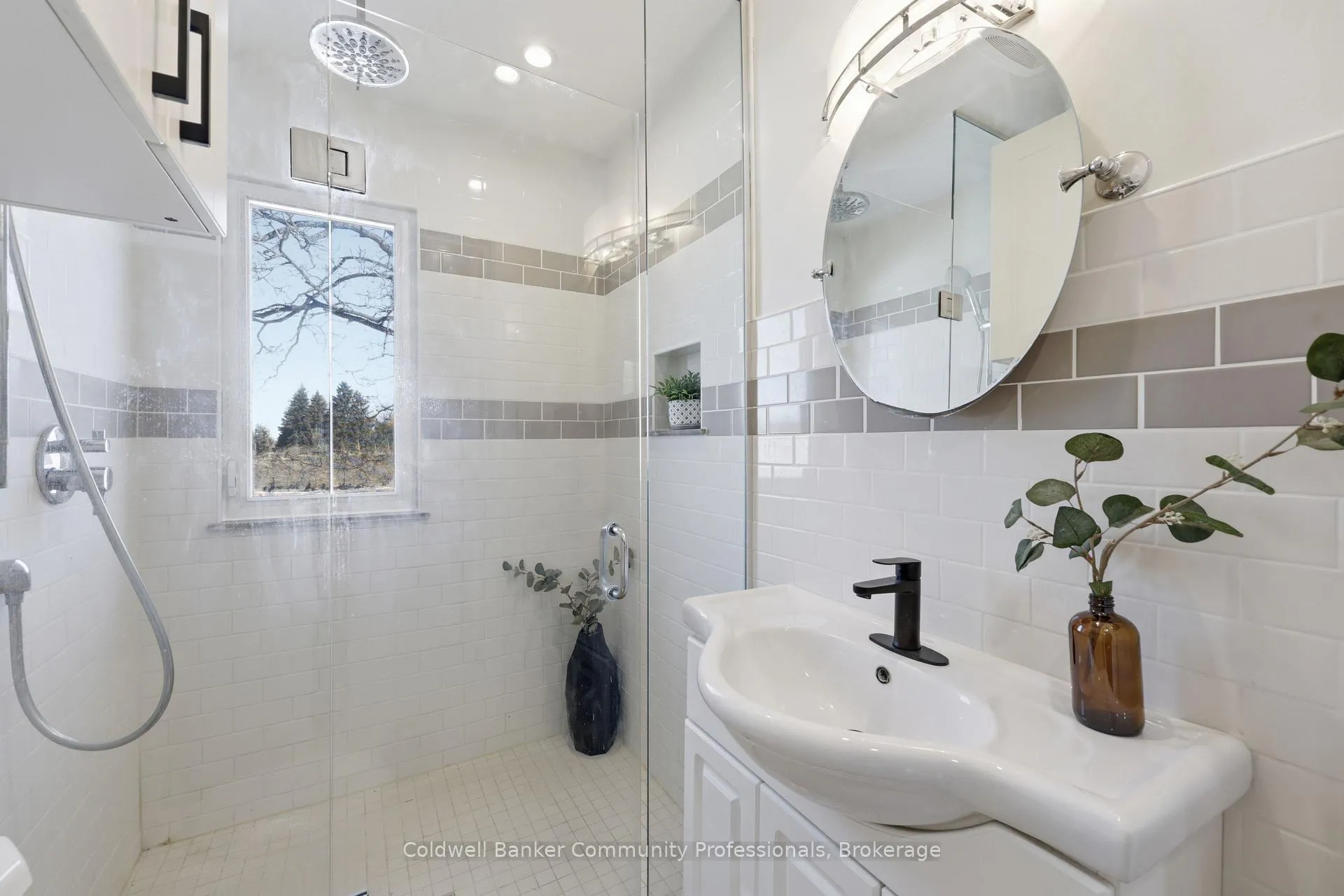 Photo 20 of 74 Freelton Road, Hamilton, Freelton — HOMEH
