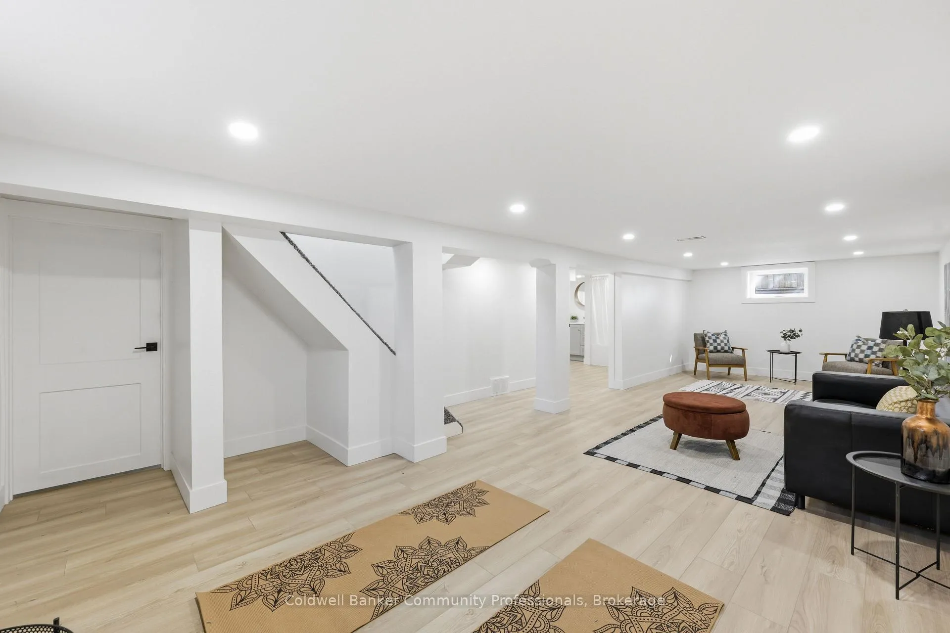 Photo 24 of 74 Freelton Road, Hamilton, Freelton — HOMEH