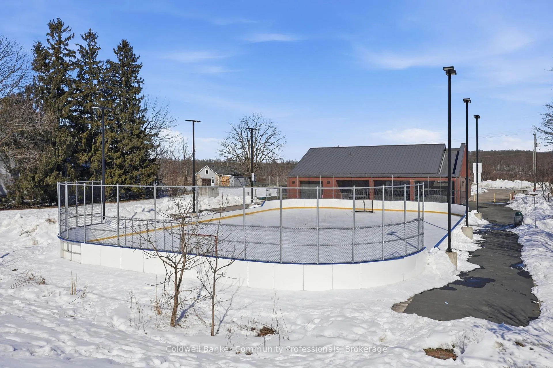 Photo 41 of 74 Freelton Road, Hamilton, Freelton — HOMEH