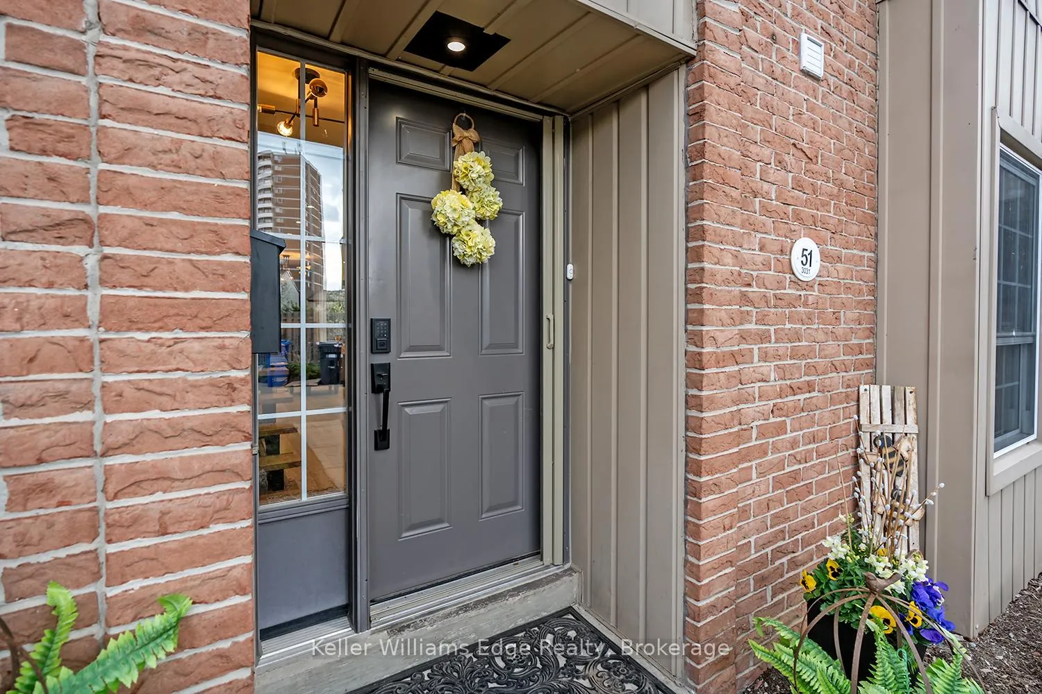 Photo 1 of Unit 51, 3031 Glencrest Road, Burlington, Roseland — HOMEH