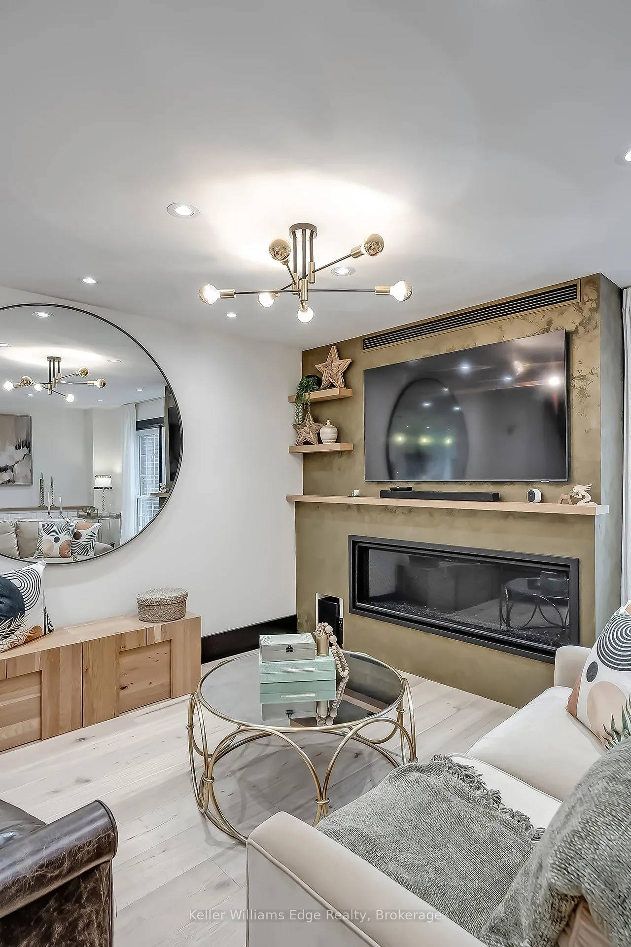 Photo 14 of Unit 51, 3031 Glencrest Road, Burlington, Roseland — HOMEH
