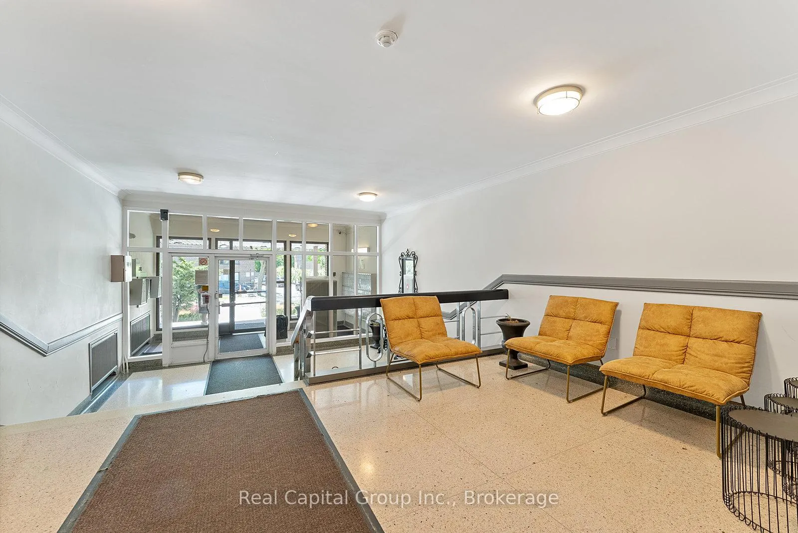 Photo 5 of Unit 311, 24 Shallmar Boulevard, Toronto, Forest Hill North — HOMEH