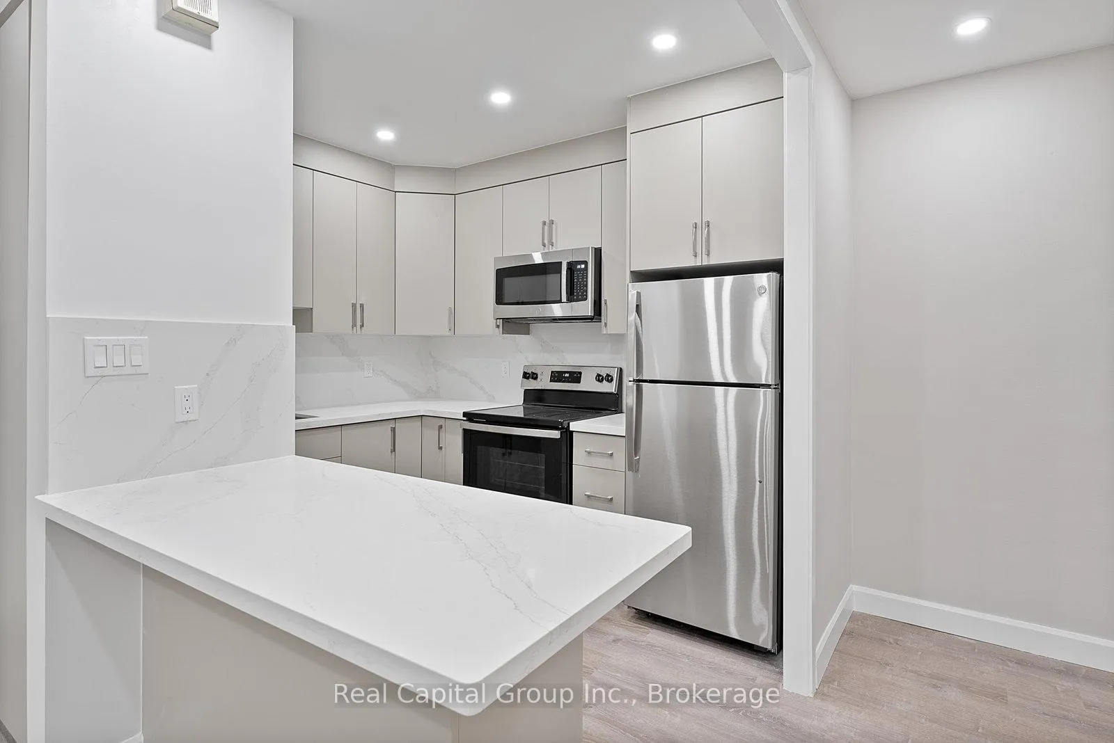 Photo 13 of Unit 311, 24 Shallmar Boulevard, Toronto, Forest Hill North — HOMEH
