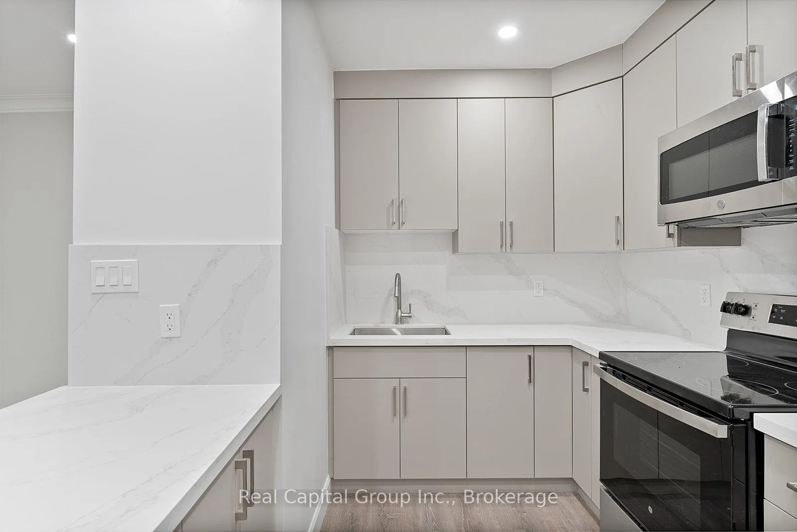 Photo 15 of Unit 311, 24 Shallmar Boulevard, Toronto, Forest Hill North — HOMEH