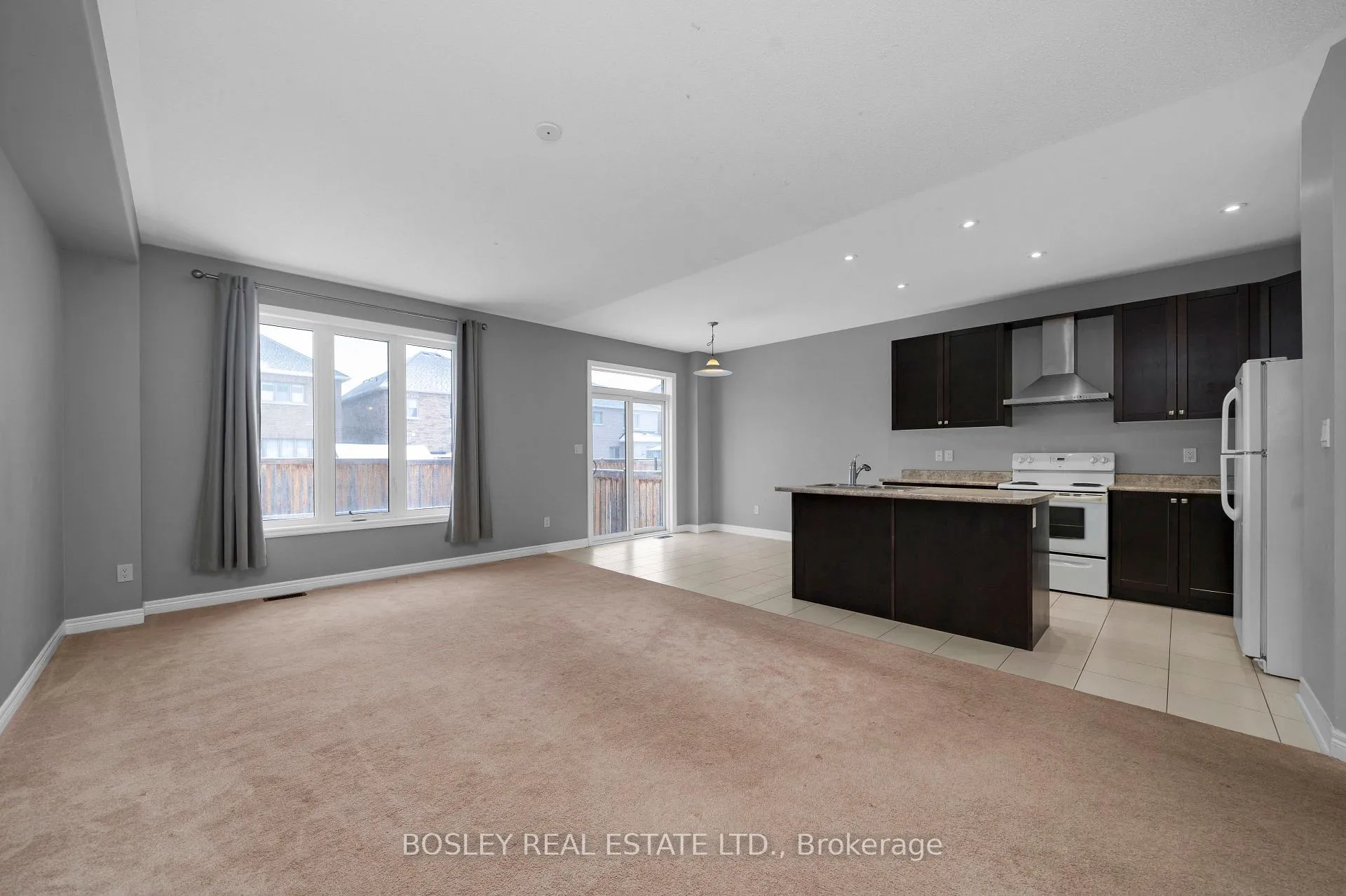 Photo 4 of 24 Schwalm Crescent, New Tecumseth, Tottenham — HOMEH