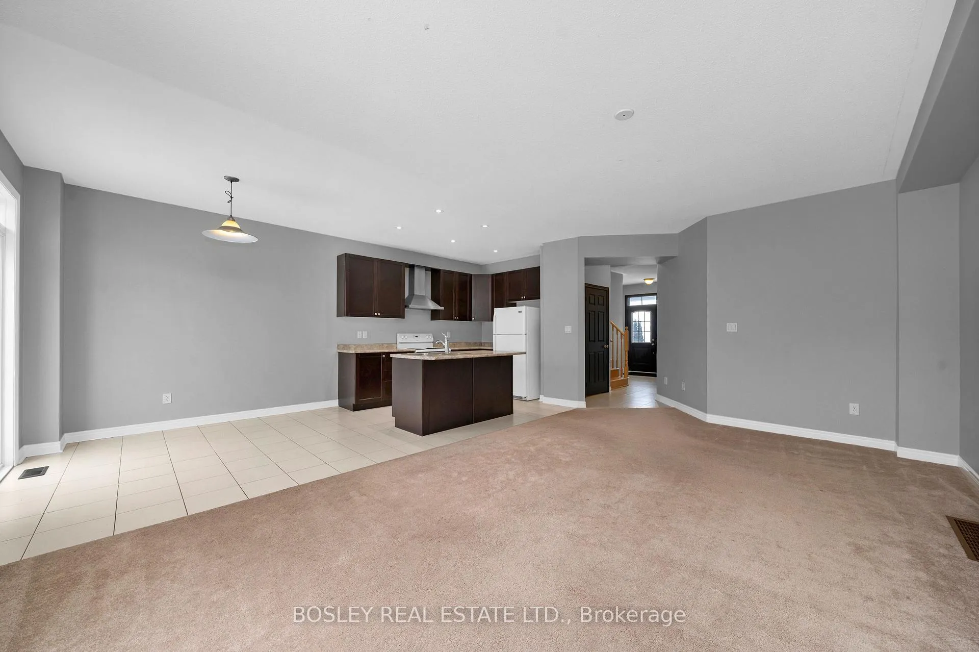 Photo 5 of 24 Schwalm Crescent, New Tecumseth, Tottenham — HOMEH