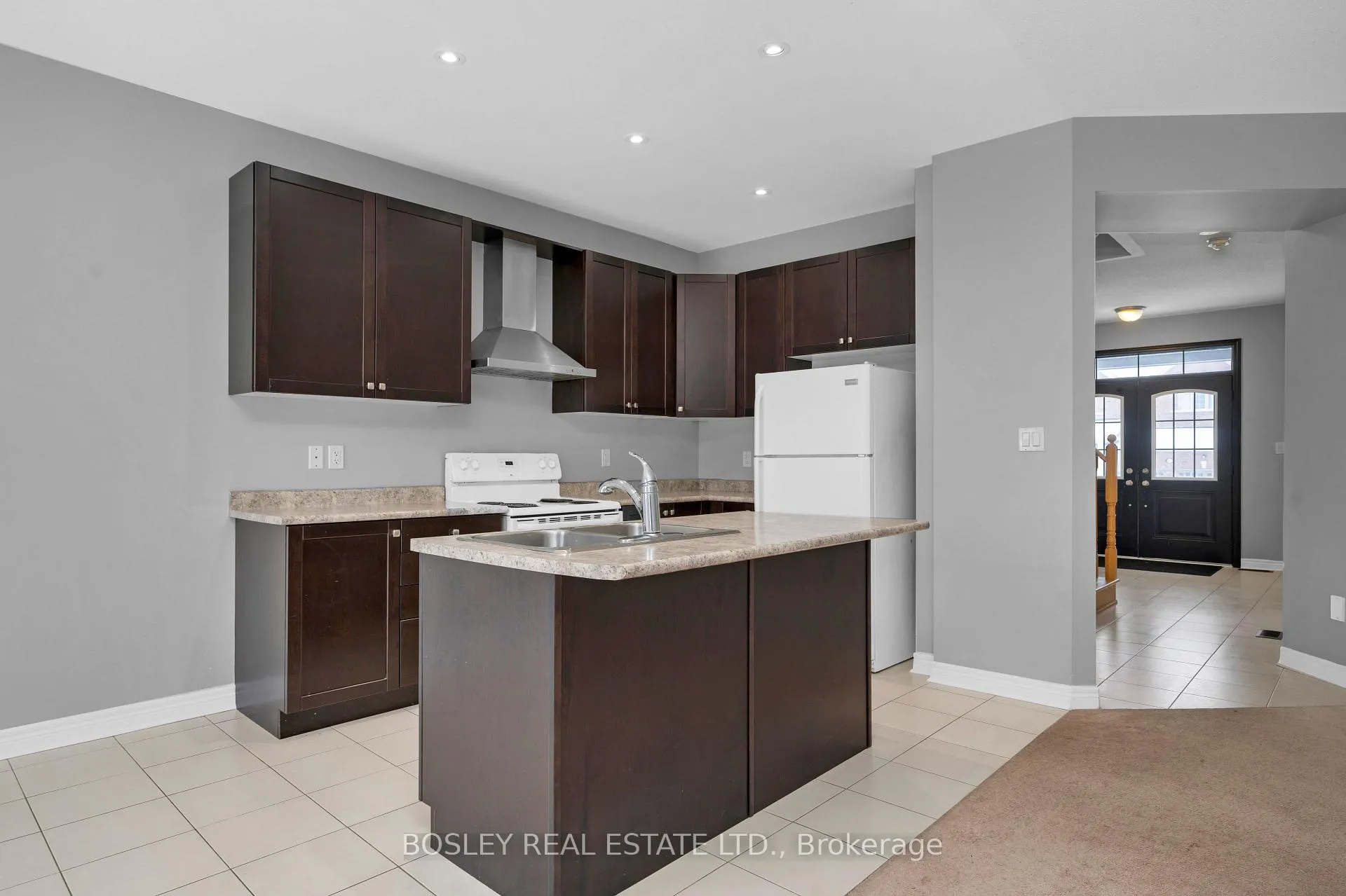 Photo 8 of 24 Schwalm Crescent, New Tecumseth, Tottenham — HOMEH