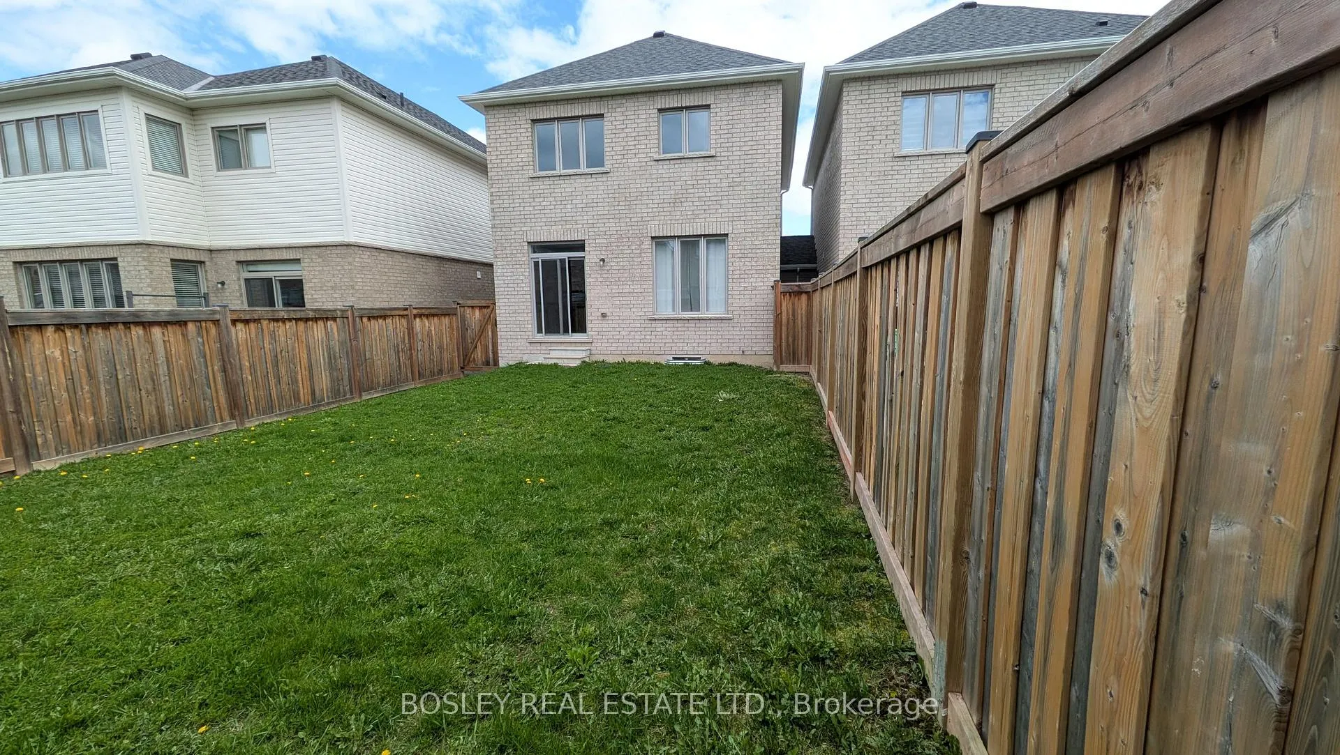 Photo 27 of 24 Schwalm Crescent, New Tecumseth, Tottenham — HOMEH