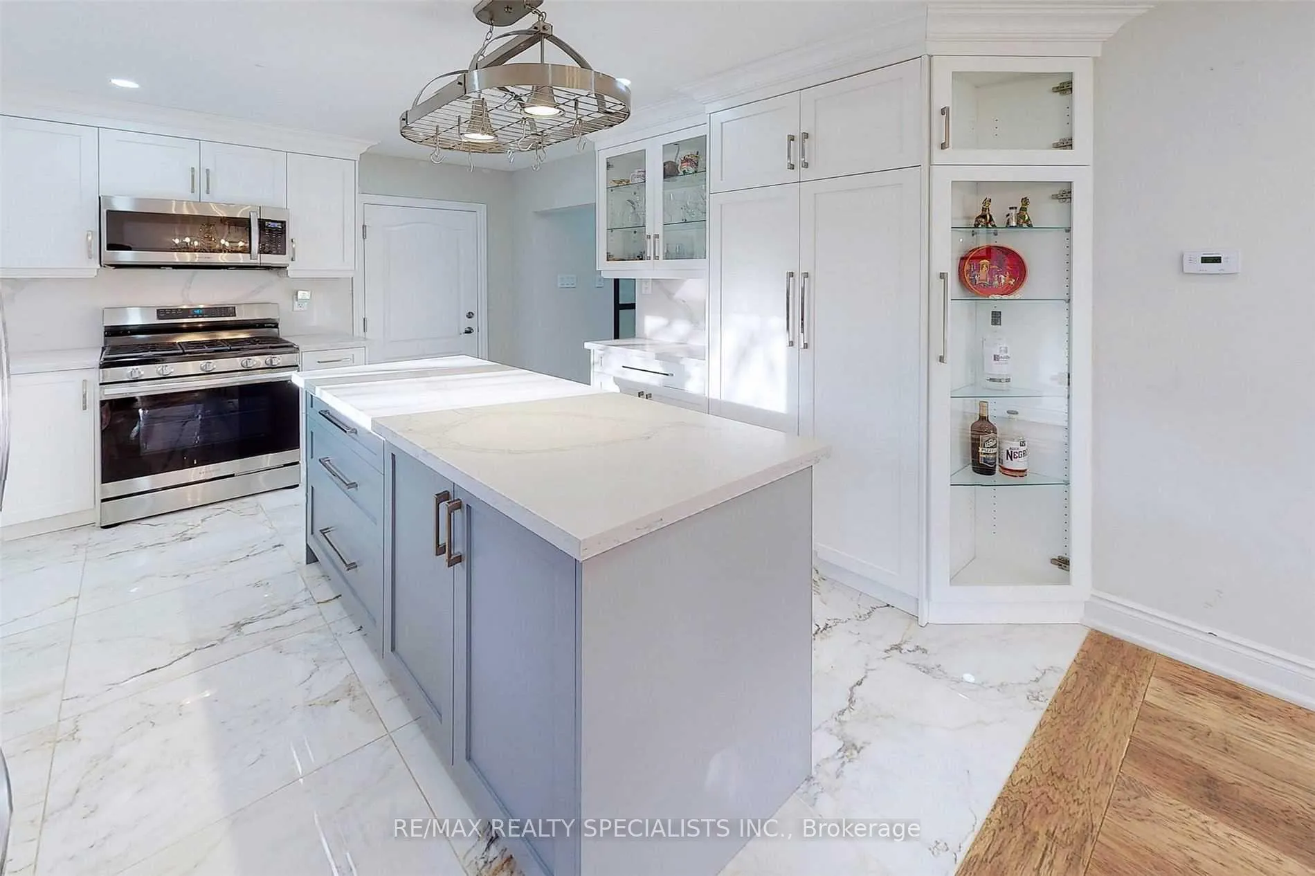 Photo 12 of 5 Norval Crescent, Brampton, Brampton East — HOMEH
