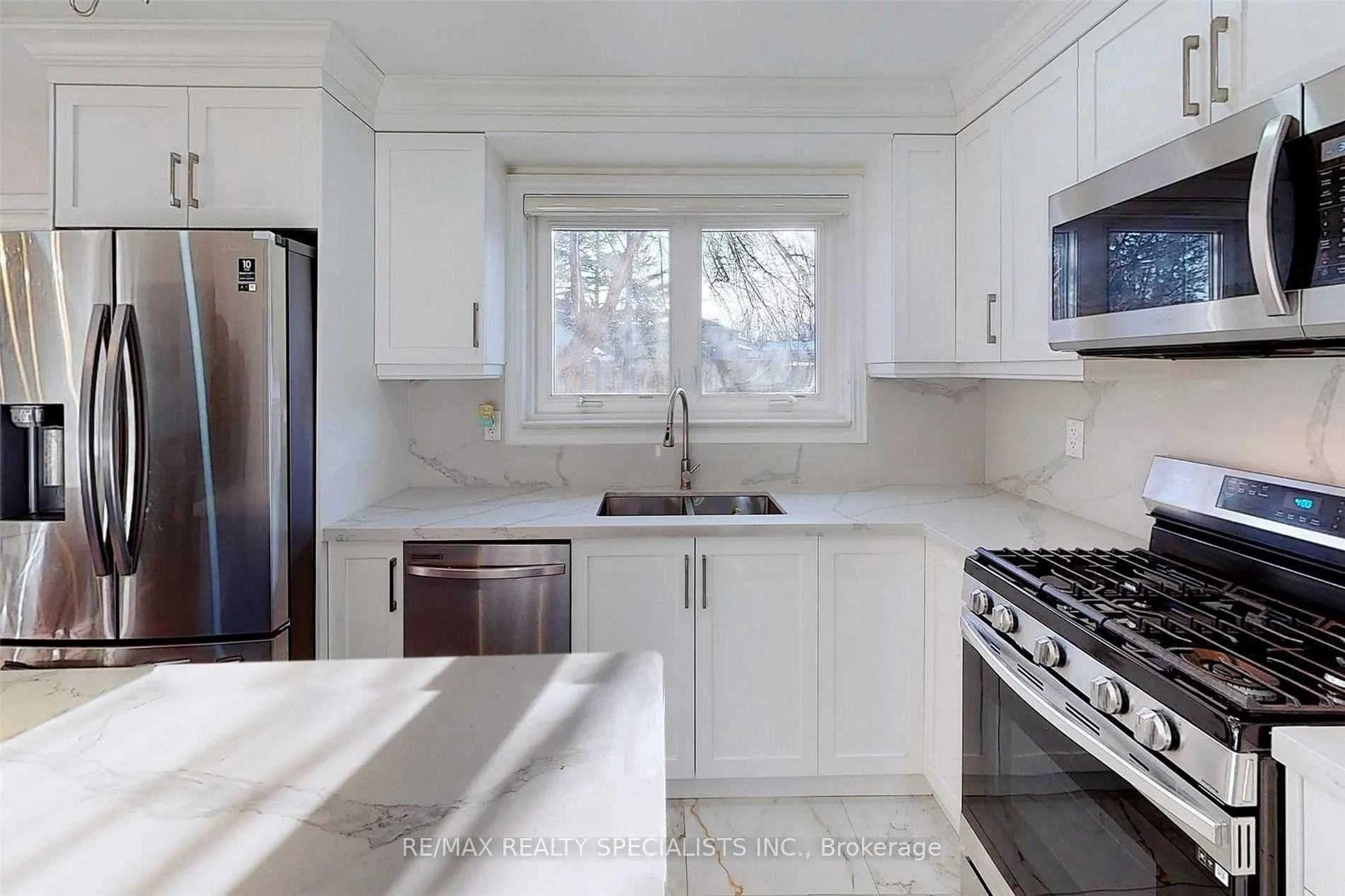 Photo 14 of 5 Norval Crescent, Brampton, Brampton East — HOMEH