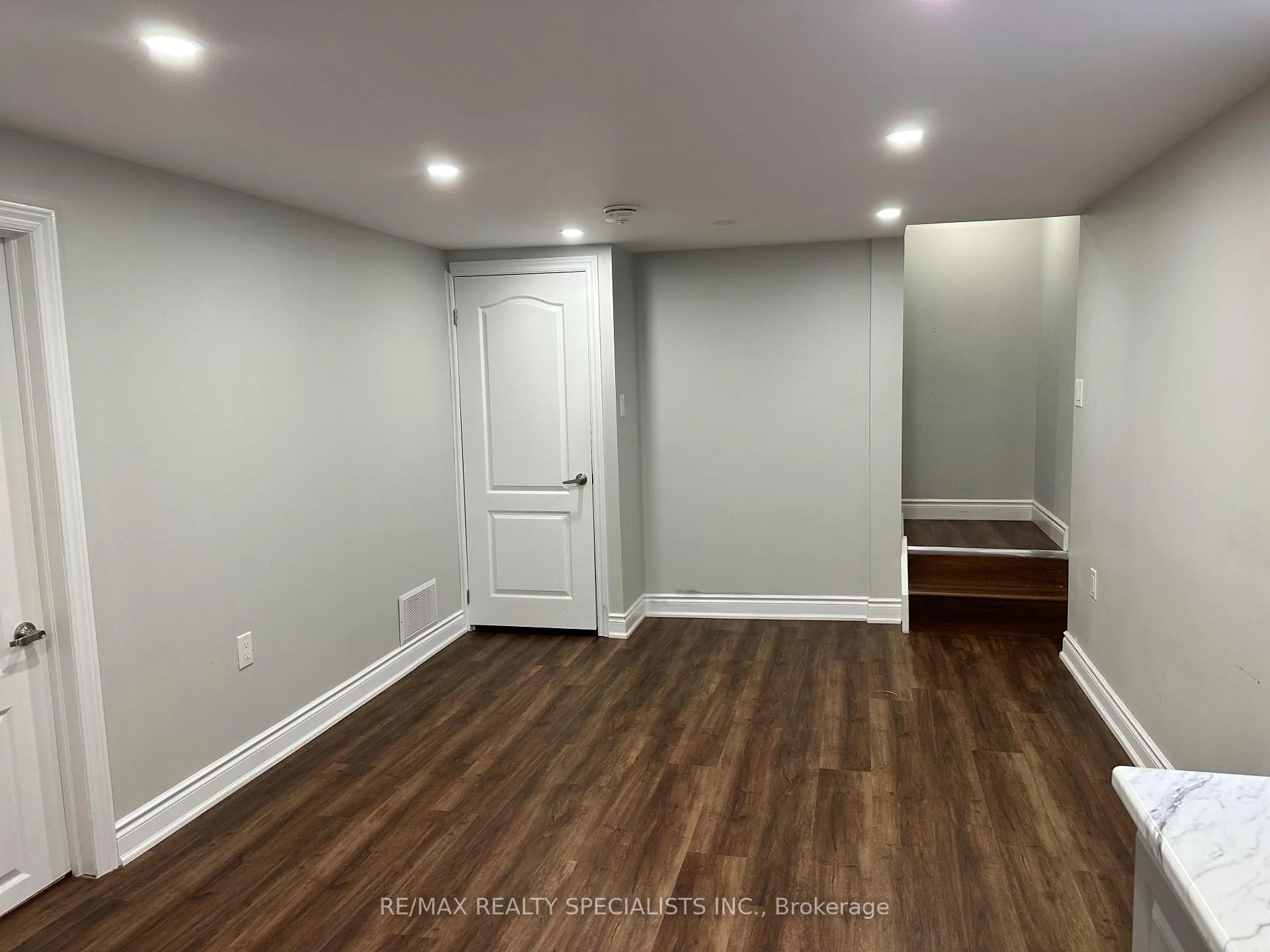 Photo 34 of 5 Norval Crescent, Brampton, Brampton East — HOMEH