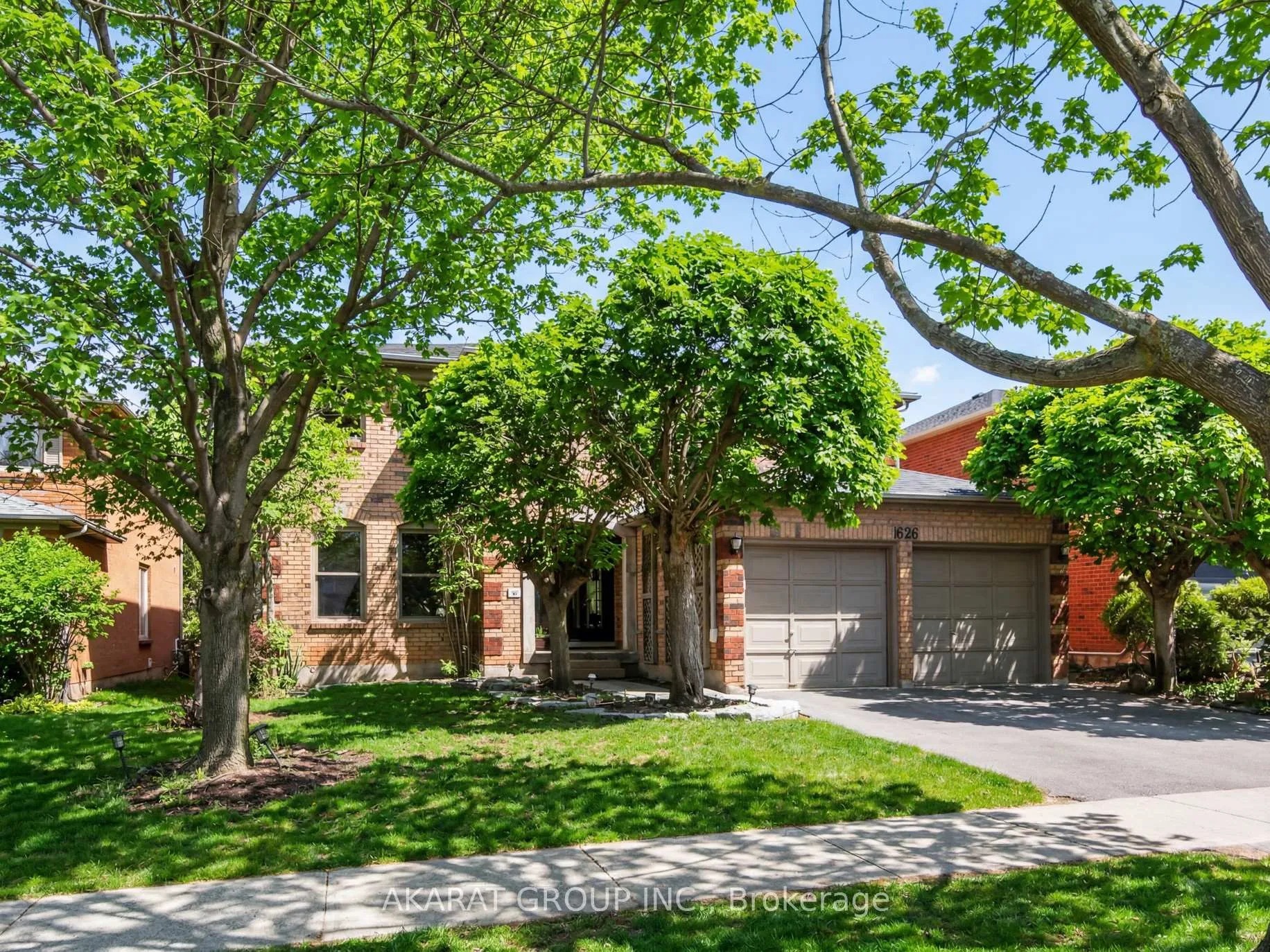 Photo 2 of 1626 Heritage Way, Oakville, Glen Abbey — HOMEH