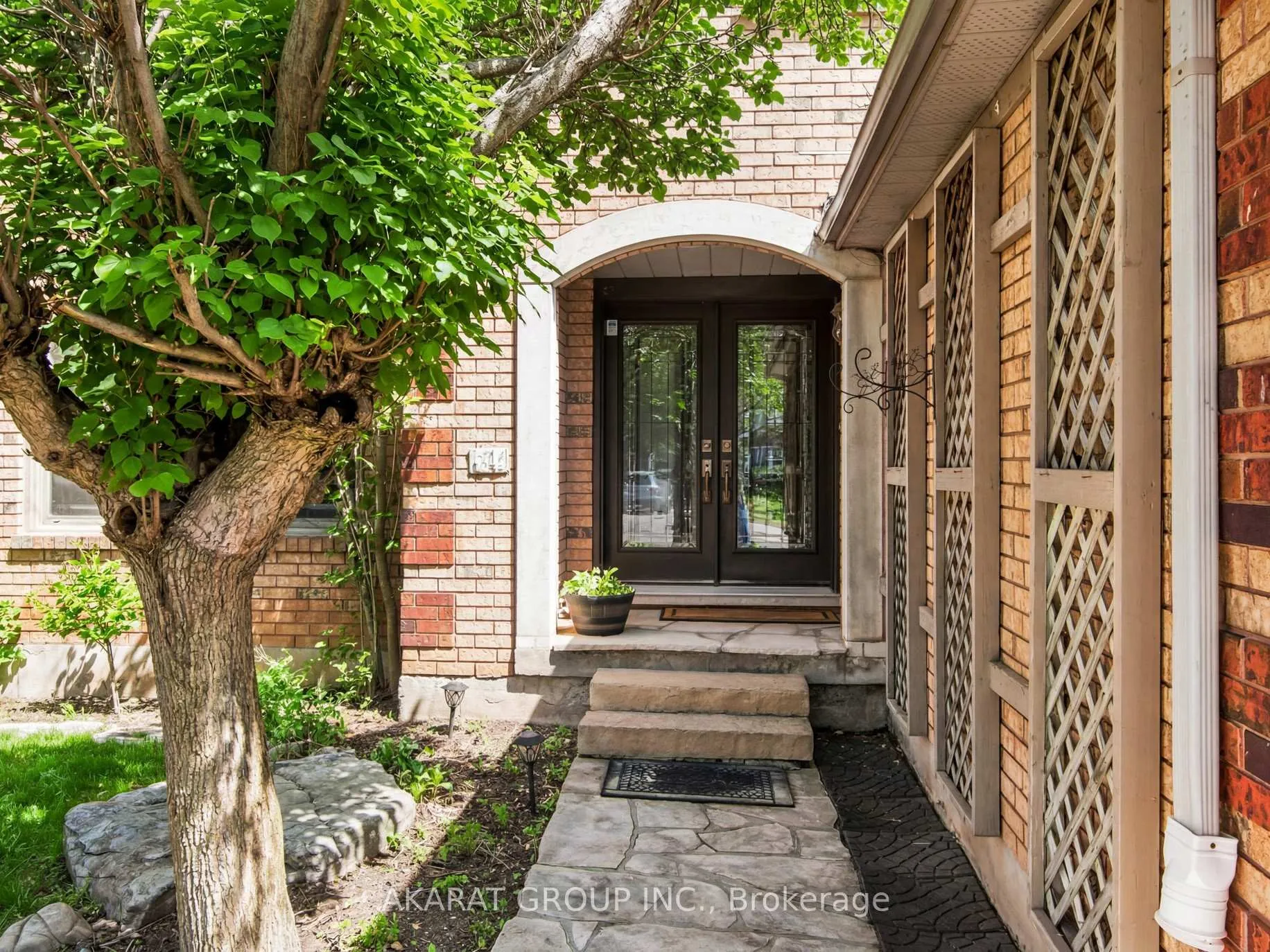 Photo 3 of 1626 Heritage Way, Oakville, Glen Abbey — HOMEH