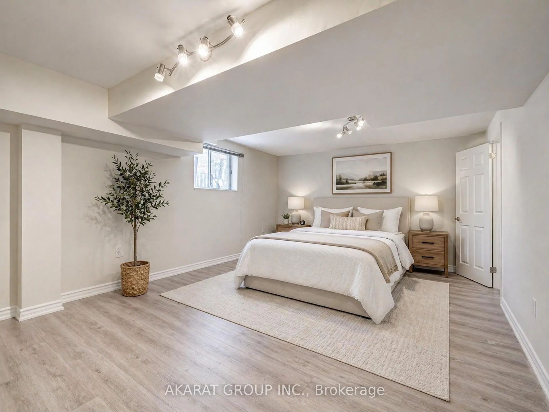 Photo 42 of 1626 Heritage Way, Oakville, Glen Abbey — HOMEH