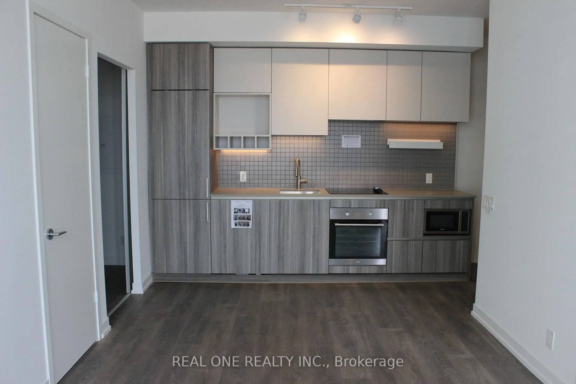 Photo 4 of Unit 2912, 5 Buttermill Avenue, Vaughan, Vaughan Corporate Centre — HOMEH