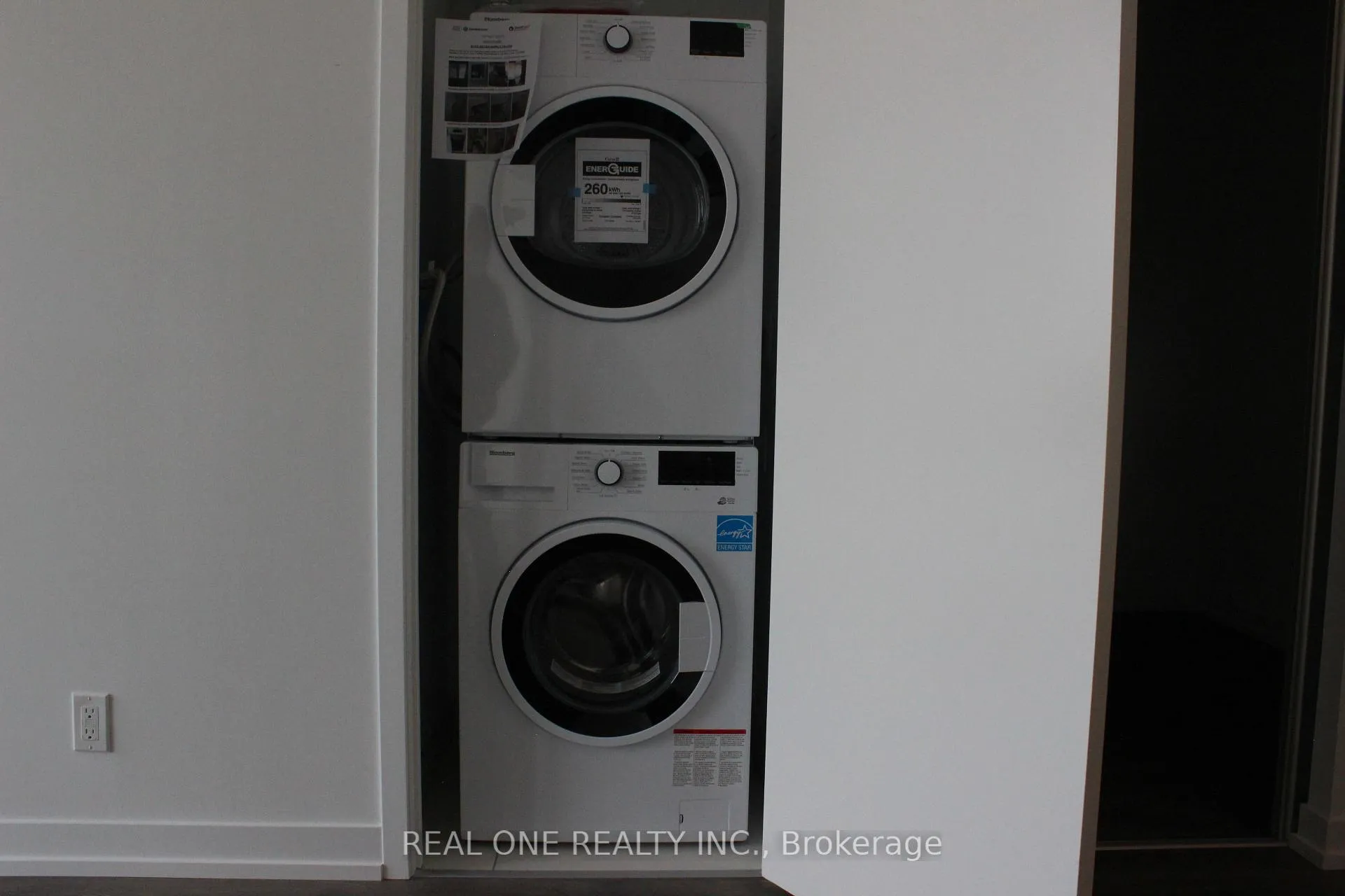 Photo 9 of Unit 2912, 5 Buttermill Avenue, Vaughan, Vaughan Corporate Centre — HOMEH